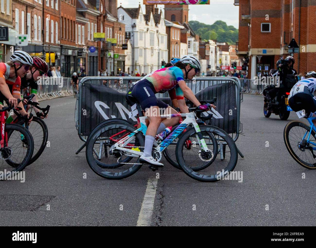 Promettant de répéter sa victoire de l'année dernière Alex Morrice, Canon SRAM assis près de l'avant de la course pendant Guildford Crits, Angleterre, 3 juillet 2024, Banque D'Images