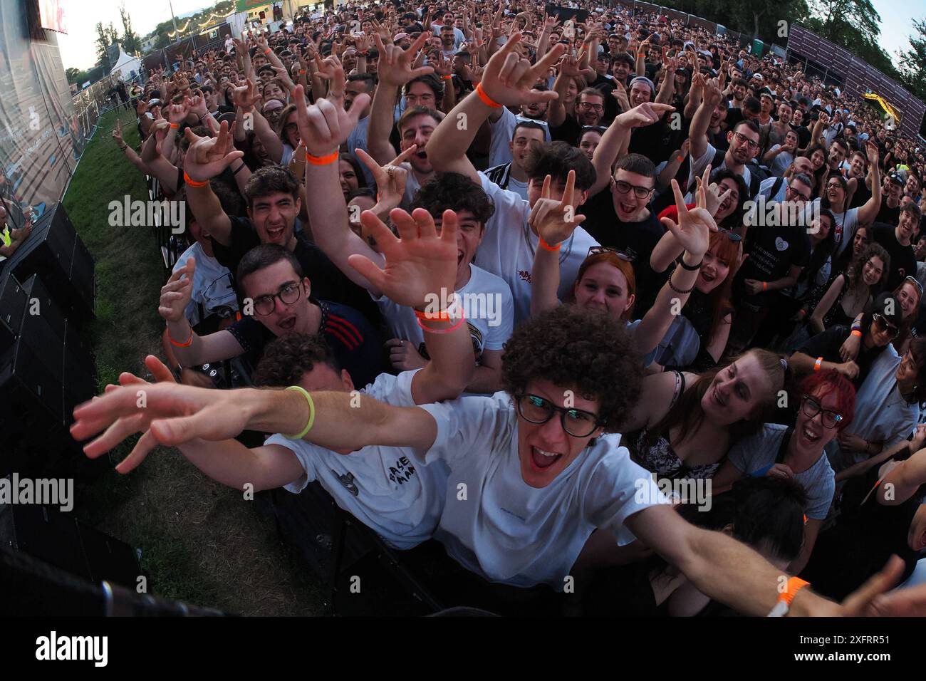 Concert de musique de chanteur italien - Salmo & Noyz Narcos - HellRaisers Live Italiens rappeurs Salmo et Noyz Narcos sur scène lors de la tournée Hellrsaisers, Sequoie Music Park, Bologne, Italie, 04 juillet, 2024 Bologna Sequoie Music Park Italie Copyright : xMichelexNuccix/xLiveMediax LPM 1430909 Banque D'Images