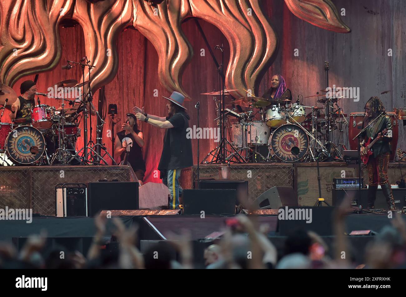 Italie. 04 juillet 2024. Adriano Molinari, Zucchero, Monica Mz carter, Kat Dyson Zucchero Fornaciari concert - overdose dÕAmore Tour San Siro Stadium Milan, Italie 4 juillet 2024 © SGPItalia ID 131791 non exclusif crédit : Sipa US/Alamy Live News Banque D'Images