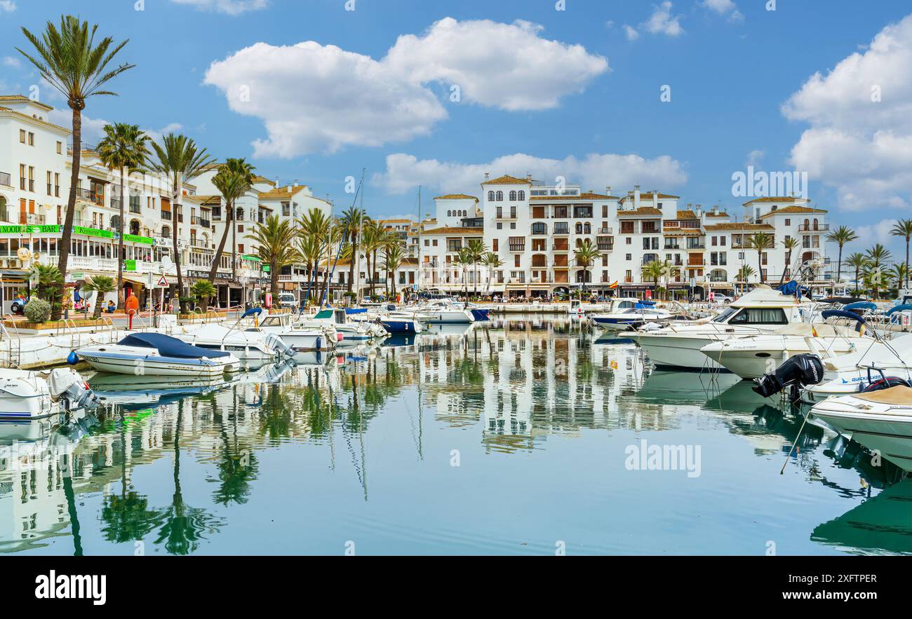 Puerto de la Duquesa sur la Costa del sol Banque D'Images