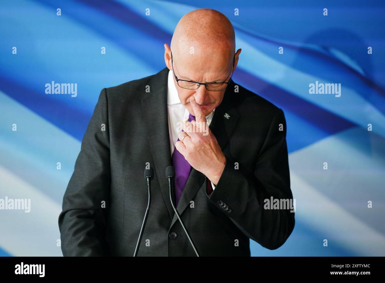 Le premier ministre écossais John Swinney s'adressant aux médias à la distillerie Port of Leith à Édimbourg, à la suite de la victoire écrasante du Parti travailliste aux élections générales. Date de la photo : vendredi 5 juillet 2024. Banque D'Images