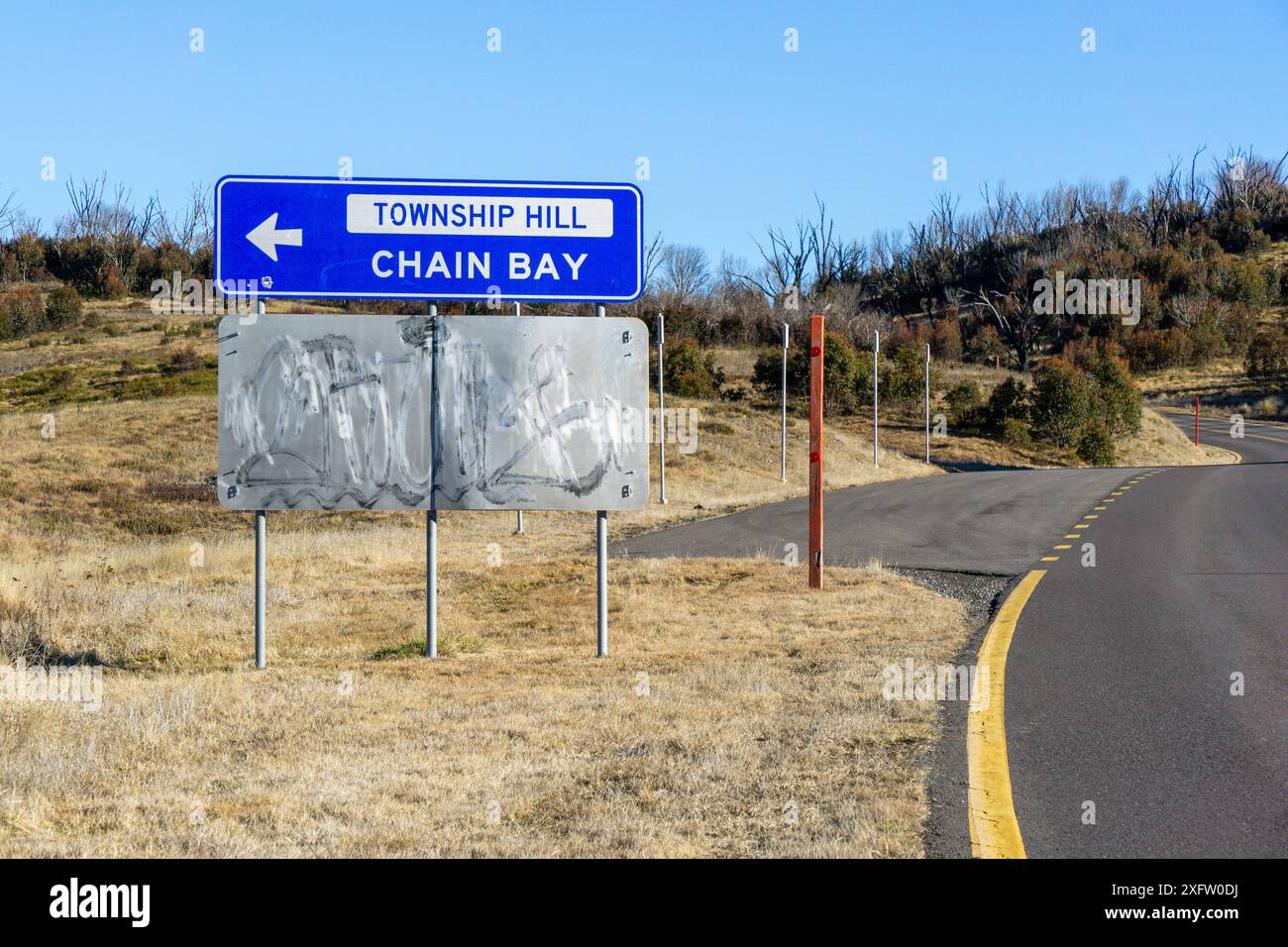 Township Hill, Nouvelle-Galles du Sud, Australie ; 5 juillet 2024 ; Township Hill Snow Chain Fitting Bay on the Link rd Parc national de Kosciuszko Banque D'Images