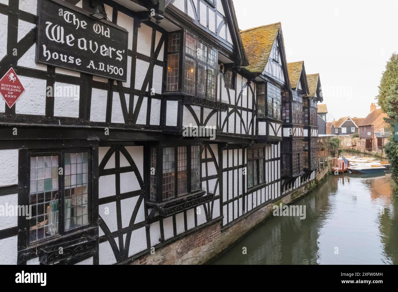 Angleterre, Kent, Canterbury, Old Weavers House daté de 1500 et la rivière Great Stour Banque D'Images