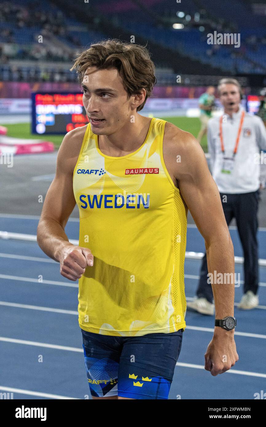 Armand Duplantis (Suède), détenteur du record du monde de voûte à la perche et médaille d'or aux Championnats d'Europe d'athlétisme Roma 2024, stade olympique, Rome, Italie Banque D'Images