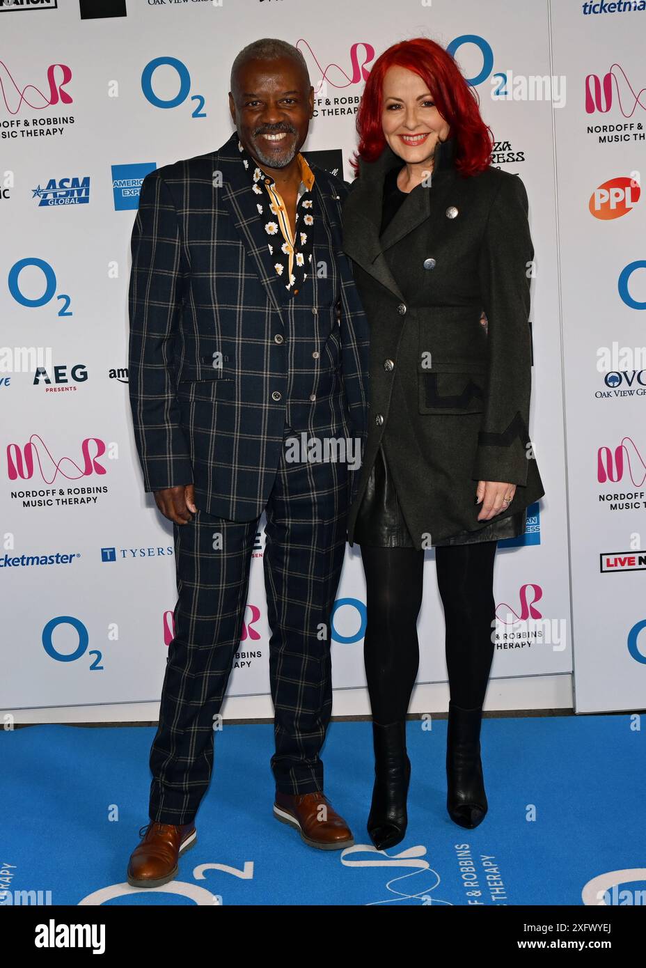 LONDRES, ROYAUME-UNI. 5 juillet 2024. David et Carrie Grant assistent aux Nordoff et Robbins O2 Silver clefs Awards 2024, un événement annuel prestigieux organisé par la plus grande association caritative de musicothérapie du Royaume-Uni, Nordoff et Robbins, au JW Marriott Grosvenor House, à Londres, au Royaume-Uni. Crédit : Voir Li/Picture Capital/Alamy Live News Banque D'Images