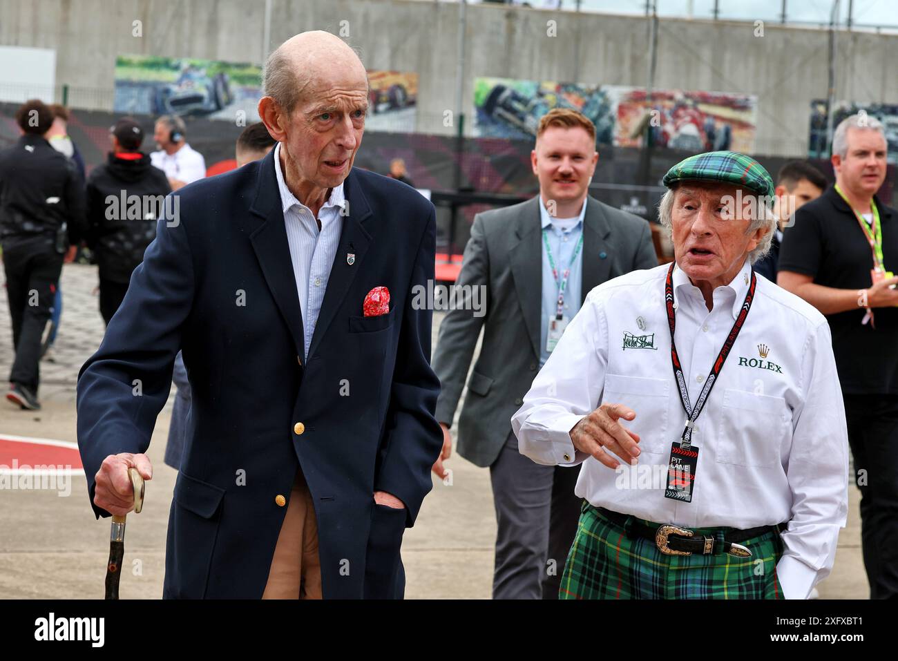 Silverstone, Royaume-Uni. 05 juillet 2024. (De gauche à droite) : SAR le Prince Edward, le Duc de Kent (GBR) avec Jackie Stewart (GBR). Championnat du monde de formule 1, Rd 12, Grand Prix de Grande-Bretagne, vendredi 5 juillet 2024. Silverstone, Angleterre. Crédit : James Moy/Alamy Live News Banque D'Images