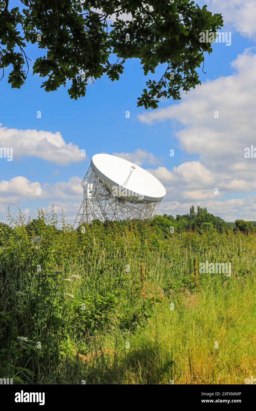 Le radiotélescope Lovell à l'observatoire de Jodrell Bank, Cheshire, England, UK Banque D'Images