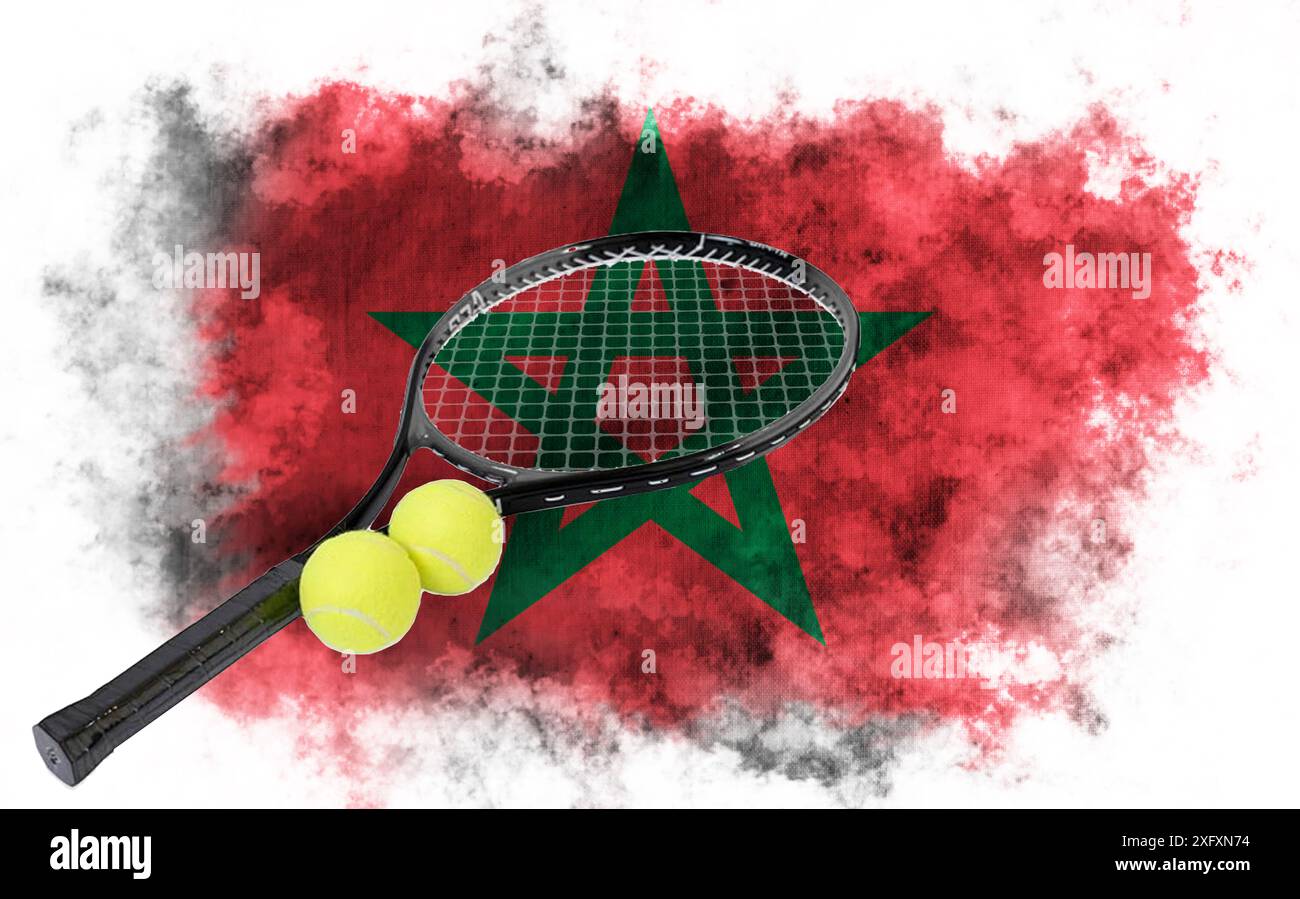 Fond blanc avec drapeau du Maroc et raquette de tennis avec des balles Banque D'Images