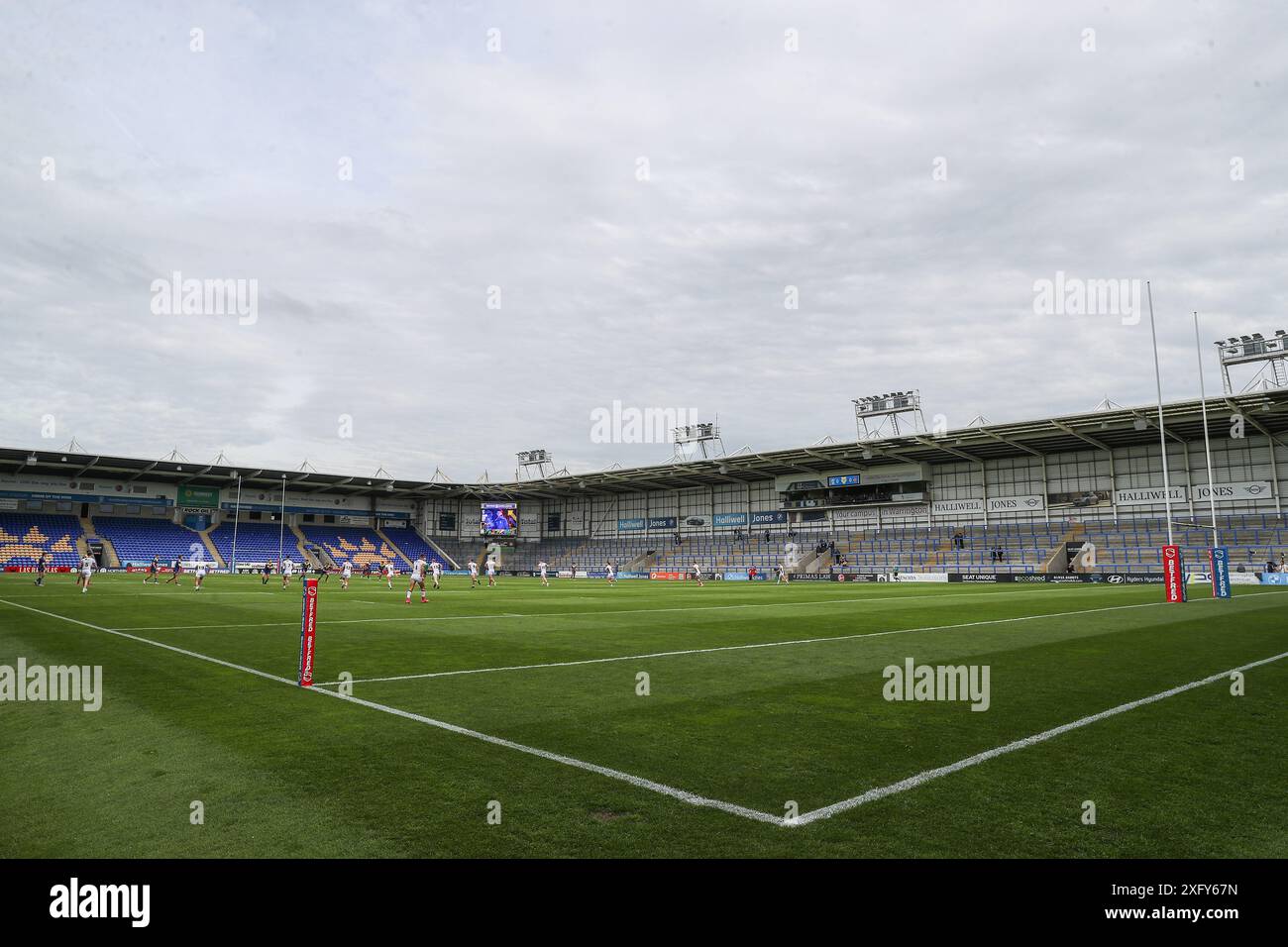 Warrington, Royaume-Uni. 05 juillet 2024. Vue générale de l'intérieur du stade Halliwell Jones, domicile des Warrington Wolves devant le match de la Betfred Super League Round 16 Warrington Wolves vs Huddersfield Giants au stade Halliwell Jones, Warrington, Royaume-Uni, le 5 juillet 2024 (photo par Gareth Evans/News images) à Warrington, Royaume-Uni le 5/07/2024. (Photo de Gareth Evans/News images/SIPA USA) crédit : SIPA USA/Alamy Live News Banque D'Images