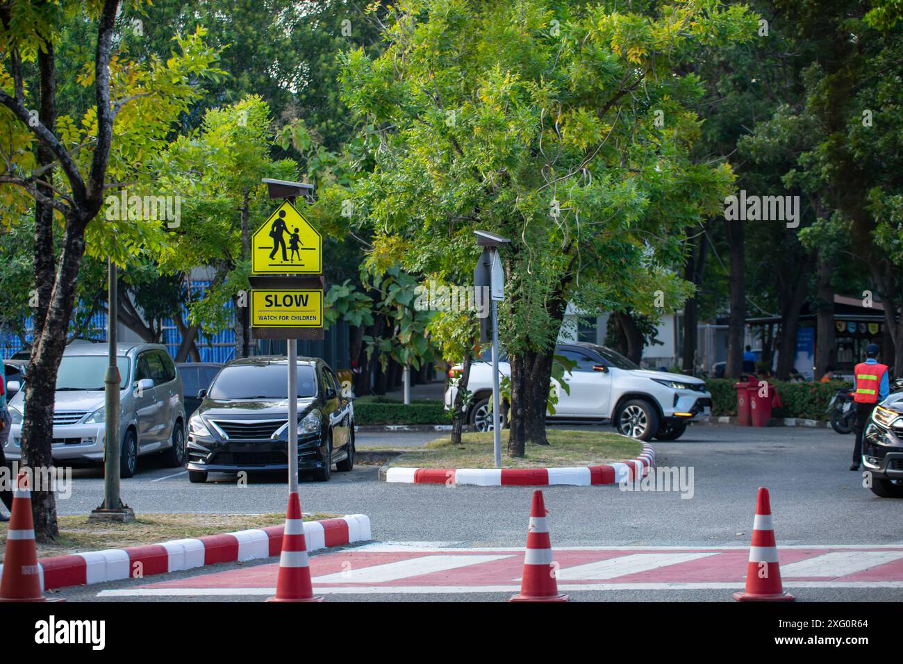 Cette image polyvalente est adaptée à une gamme d'applications liées à la sécurité routière et à l'urbanisme Banque D'Images