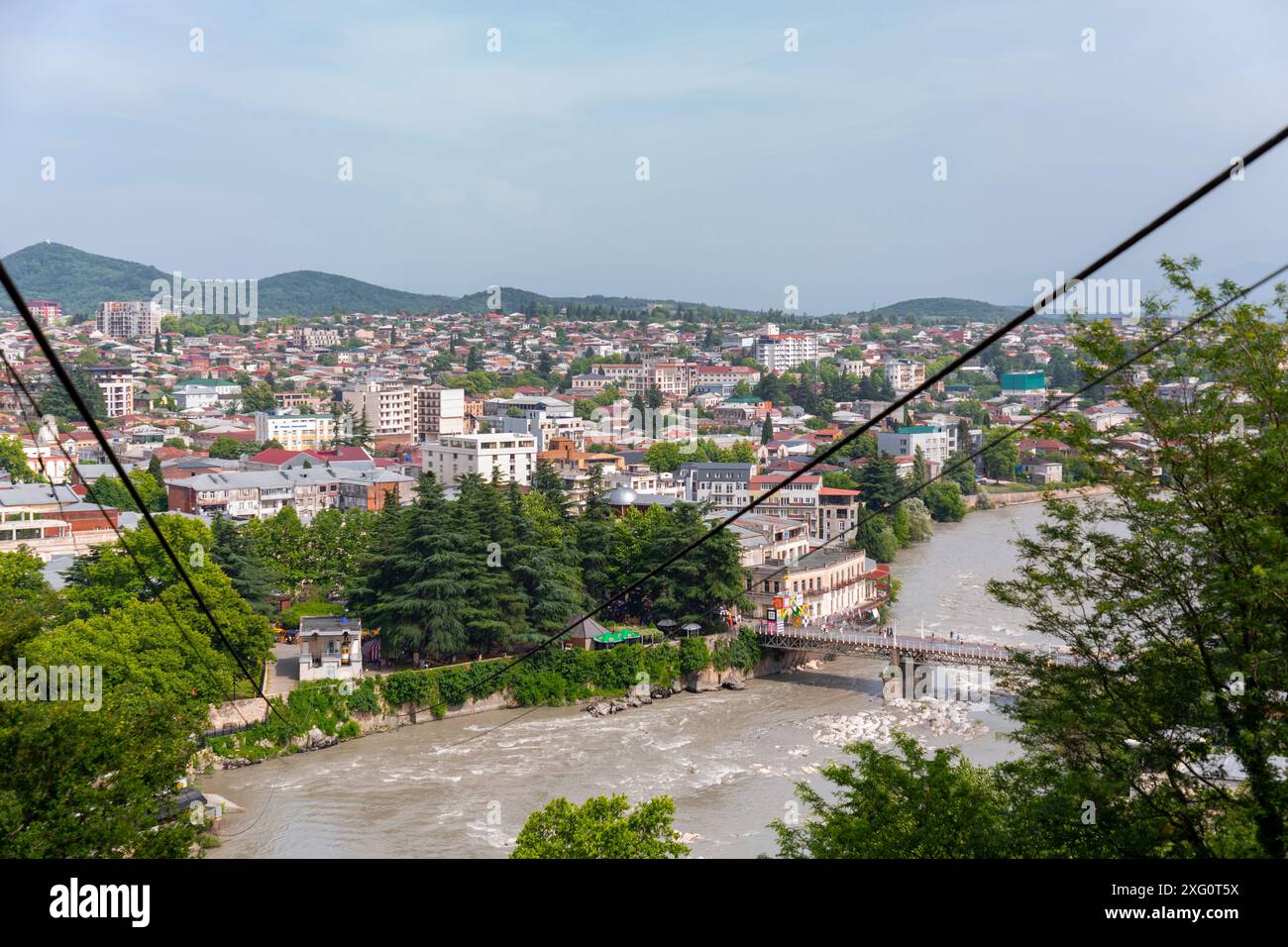 Kutaisi, Géorgie - 15 juin 2024 : vue panoramique aérienne de la ville de Kutaisi, région d'Imereti en Géorgie. Banque D'Images