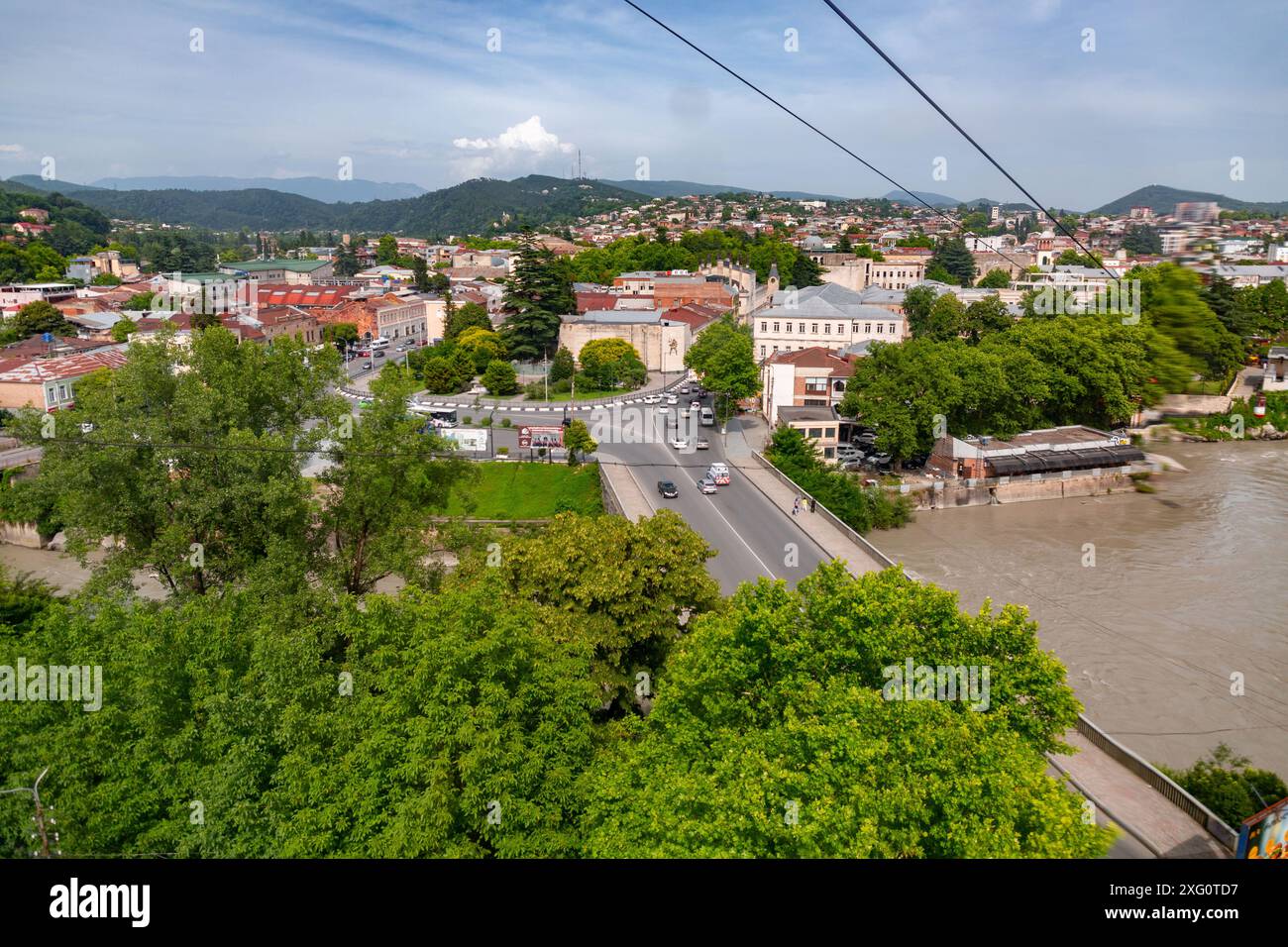 Kutaisi, Géorgie - 15 juin 2024 : vue panoramique aérienne de la ville de Kutaisi, région d'Imereti en Géorgie. Banque D'Images