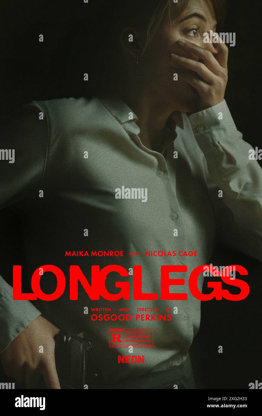 Longlegs (2024) réalisé par Oz Perkins avec Nicolas cage, Alicia Witt et Maika Monroe. L'agent Lee Harker du FBI est affecté à une affaire de tueur en série non résolue qui prend des tournages inattendus, révélant des preuves de l'occultisme. Harker découvre un lien personnel avec le tueur et doit l'arrêter avant qu'il ne frappe à nouveau. Affiche US Advance ***USAGE ÉDITORIAL SEULEMENT***. Crédit : BFA / Neon Banque D'Images