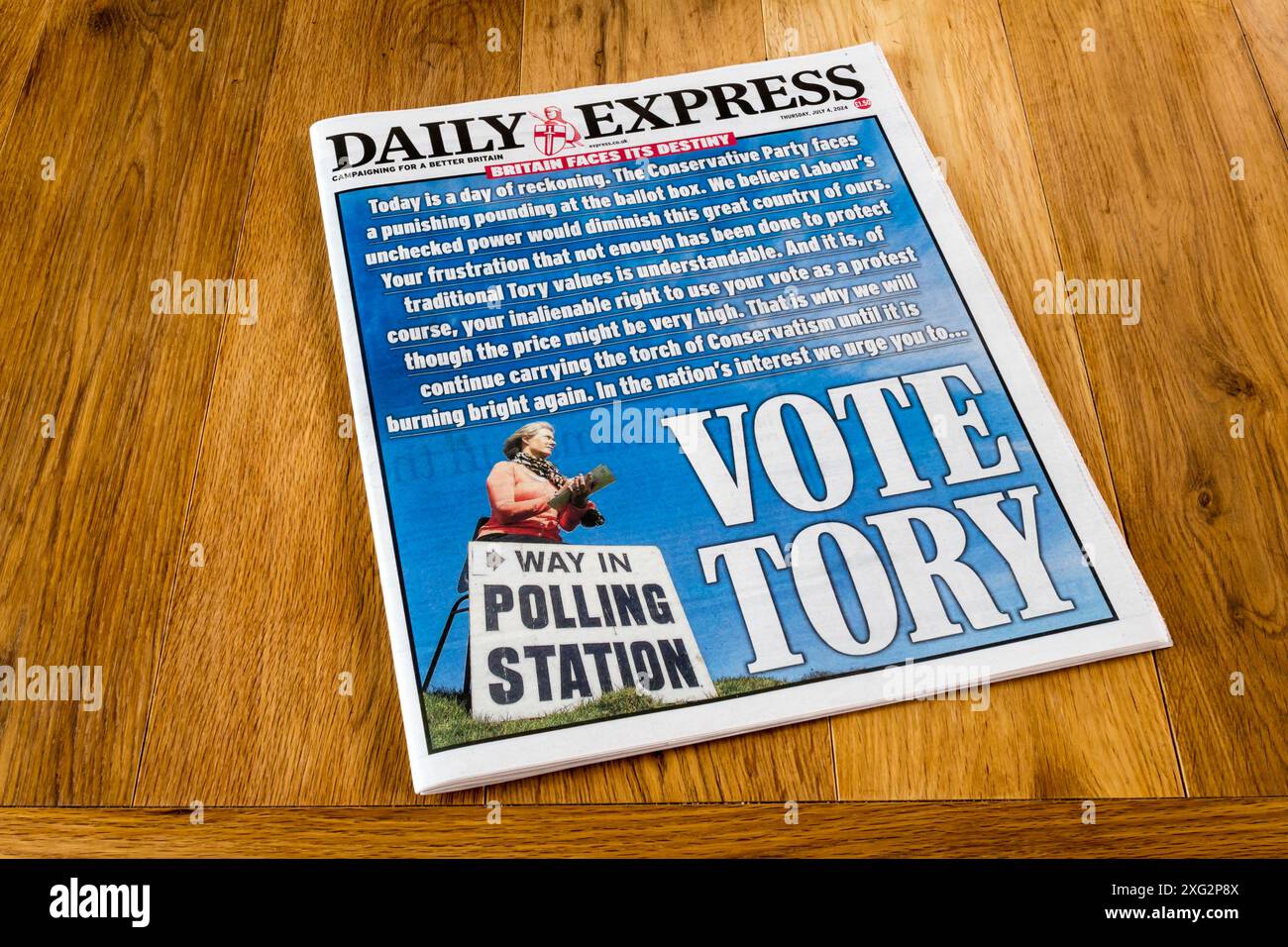 4 juillet 2024. Le titre de la première page du Daily Express le jour de l'élection générale de 2024 est vote Tory. Banque D'Images