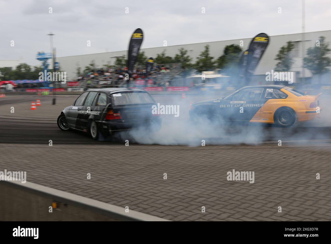 BMW 3er Kombi E46 und BMW 3er Coupe E36, Drift Area, PS Days Hannover 2024 performance & style Days 05.-07.07.2024, Auto, Automobilmesse, Ausstellung für Sportliche Autos, Tuning Event, Messe Hannover, Hannover D. *** BMW 3 Series Estate E46 et BMW 3 Series Coupe E36, Drift Area, PS Days Hannover 2024 performance style Days 05 07 07 2024 , voiture, salon de l'automobile, salon des voitures sportives, Tuning Event, Messe Hannover, Hannover D. Banque D'Images