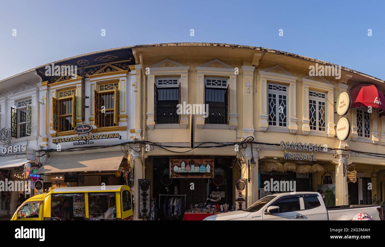 Une image de l'architecture sino portugaise colorée dans la vieille ville de Phuket. Banque D'Images