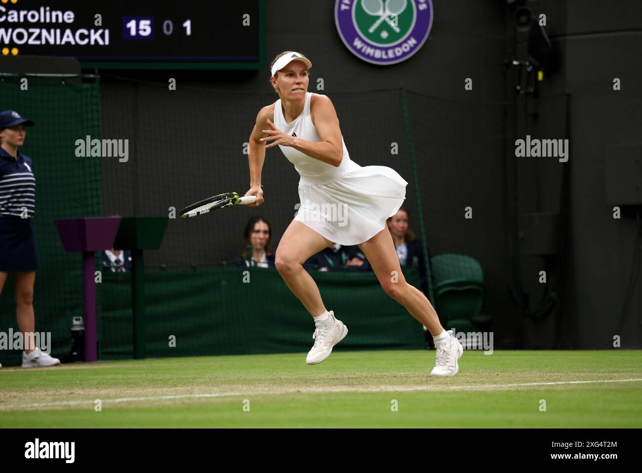 Wimbledon, Londres, Royaume-Uni. 06 juillet 2024. Caroline Wozniacki en action contre Elena Rybakina lors de leur troisième tour de match féminin en simple à Wimbledon. Crédit : Adam Stoltman/Alamy Live News Banque D'Images