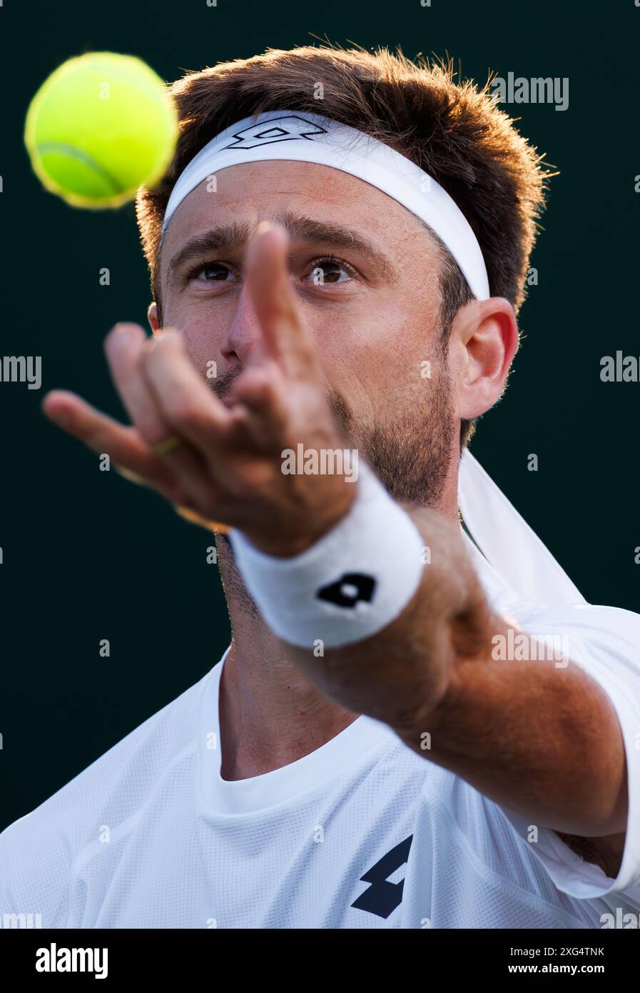 Londres, Royaume-Uni. 06 juillet 2024. Le belge Sander Gille photographié lors d'un match de tennis en double entre la paire belge Gille-Vliegen et la paire anglo-néerlandaise Glasspool - Rojer, lors du deuxième tour de la compétition de double masculin du tournoi de grand chellisson de Wimbledon 2024 au All England Tennis Club, dans le sud-ouest de Londres, Grande-Bretagne, samedi 06 juillet 2024. BELGA PHOTO BENOIT DOPPAGNE crédit : Belga News Agency/Alamy Live News Banque D'Images