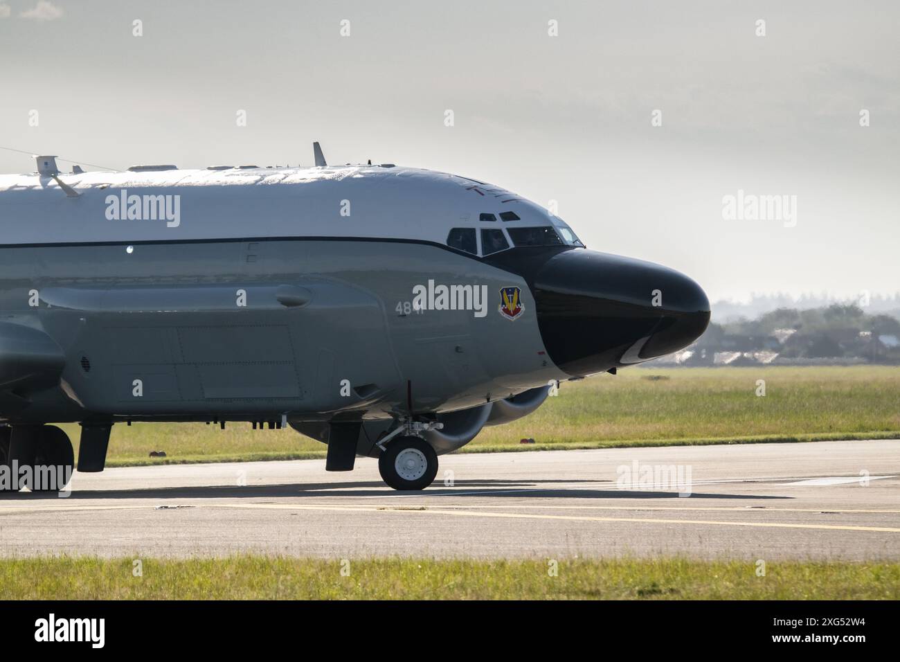 64-4841 - USAF Boeing RC-135V rivet joint taxis à la RAF Mildenhall, Suffolk, Royaume-Uni Banque D'Images