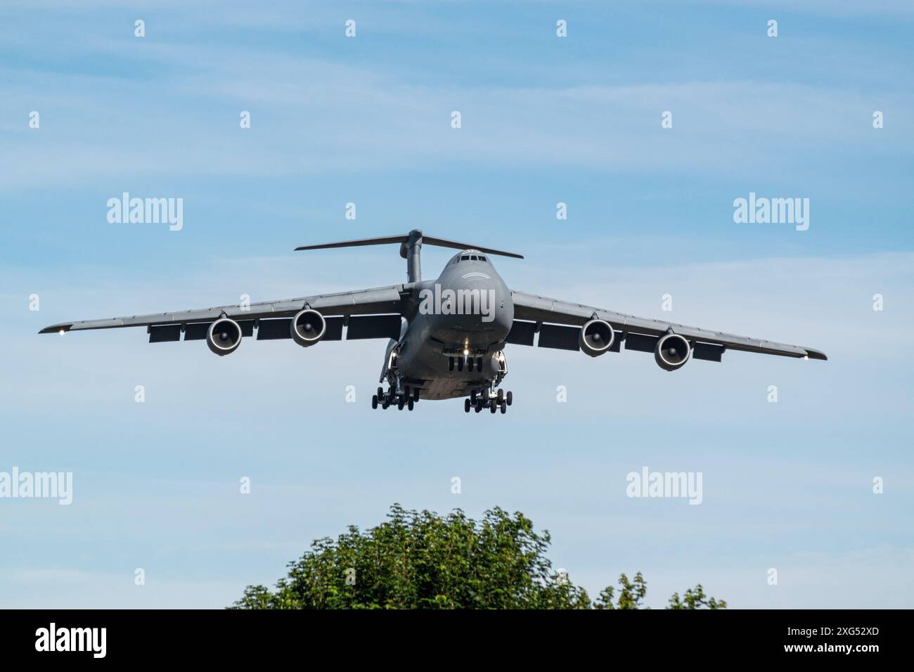 85-0005 - USAF Lockheed C-5 Galaxy en approche de la RAF Mildenhall Banque D'Images
