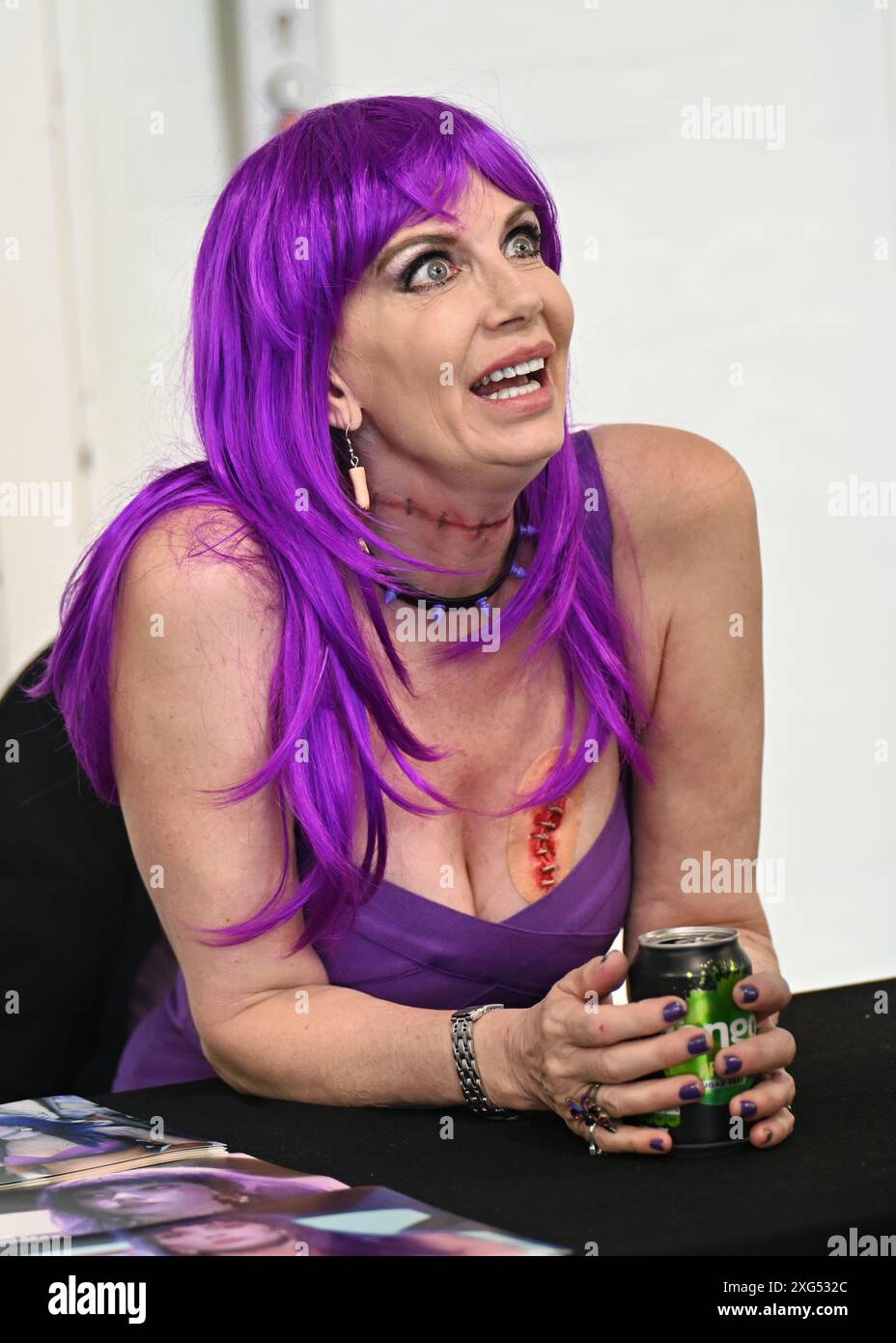 LONDRES, ROYAUME-UNI. 6 juillet 2024. Patty Mullen à la star du cinéma et de la télévision signant des autographes pour les fans à London film and Comic Con à Olympia Londres, Royaume-Uni. Crédit : Voir Li/Picture Capital/Alamy Live News Banque D'Images