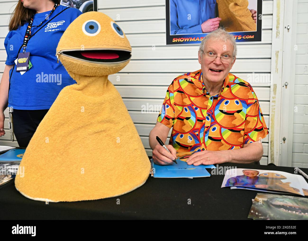 LONDRES, ROYAUME-UNI. 6 juillet 2024. Ronnie le Drew à la star du cinéma et de la télévision signant des autographes pour les fans à London film and Comic Con à Olympia Londres, Royaume-Uni. Crédit : Voir Li/Picture Capital/Alamy Live News Banque D'Images