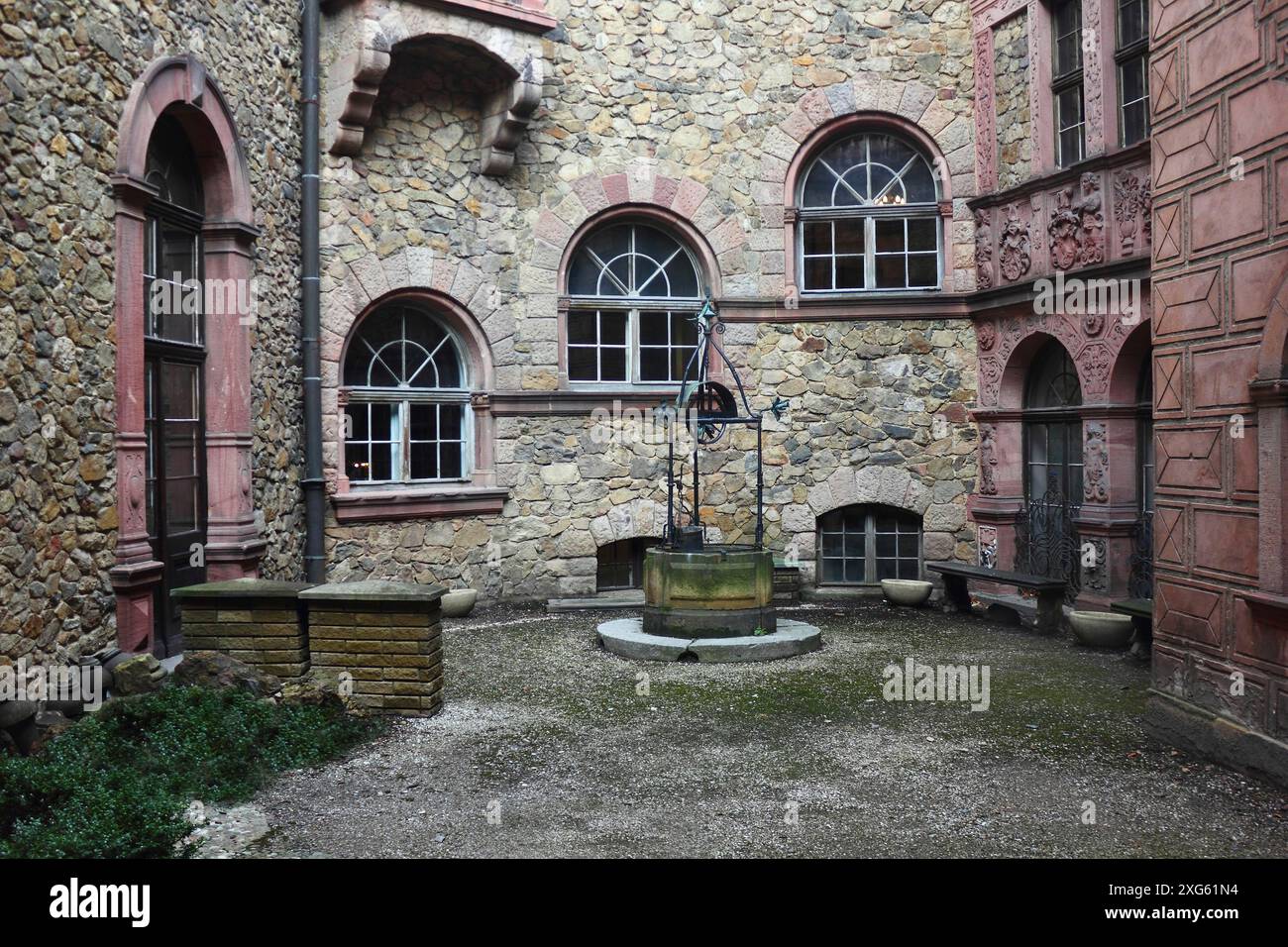 Bien dans le château de Ksiaz à Walbrzych Pologne Banque D'Images Bien dans le château de Ksiaz à Walbrzych Pologne Banque D'Images
