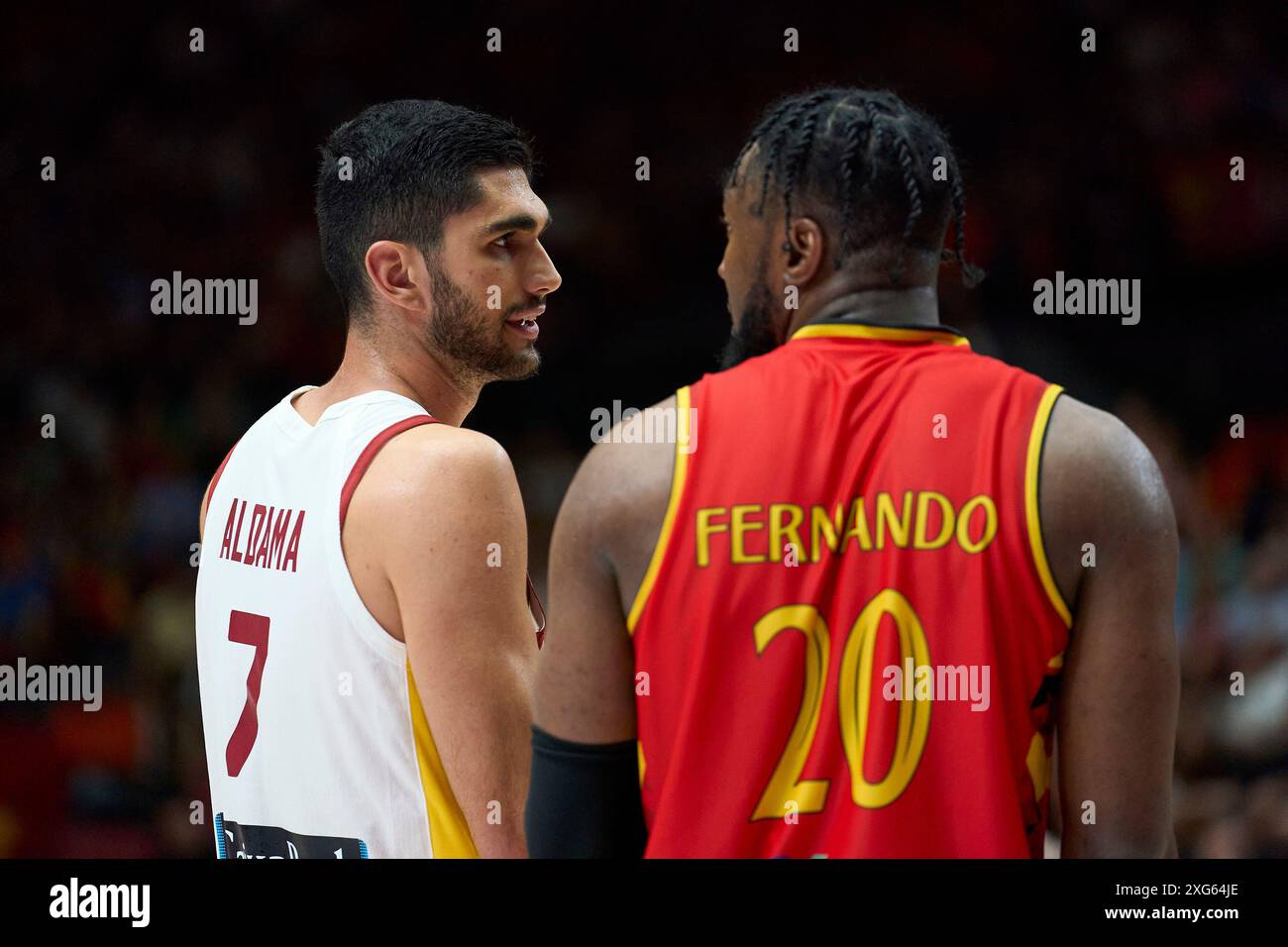 Valencia, Espagne. 03 juillet 2024. Santiago Aldama de l'équipe d'Espagne, Bruno Fernando de l'équipe d'Angola vus en action pendant le match entre l'Espagne et l'Angola dans le tournoi de qualification olympique FIBA Espagne 2024 phase de groupes le 3 juillet 2024 au tribunal municipal de Fuente de San Luis (Valence, tournoi de qualification olympique FIBA Espagne 2024 phase de groupes le 3 juillet 2024). Score final ; Espagne 89 - 81 Angola. Score final ; Espagne 89 - 81 Angola crédit : SOPA images Limited/Alamy Live News Banque D'Images