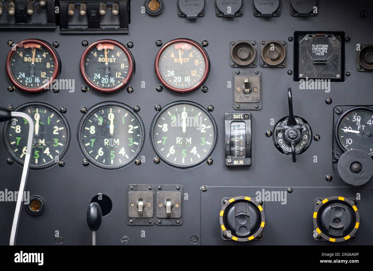 Panneau de contrôle d'un avion Lancaster dans un musée Banque D'Images