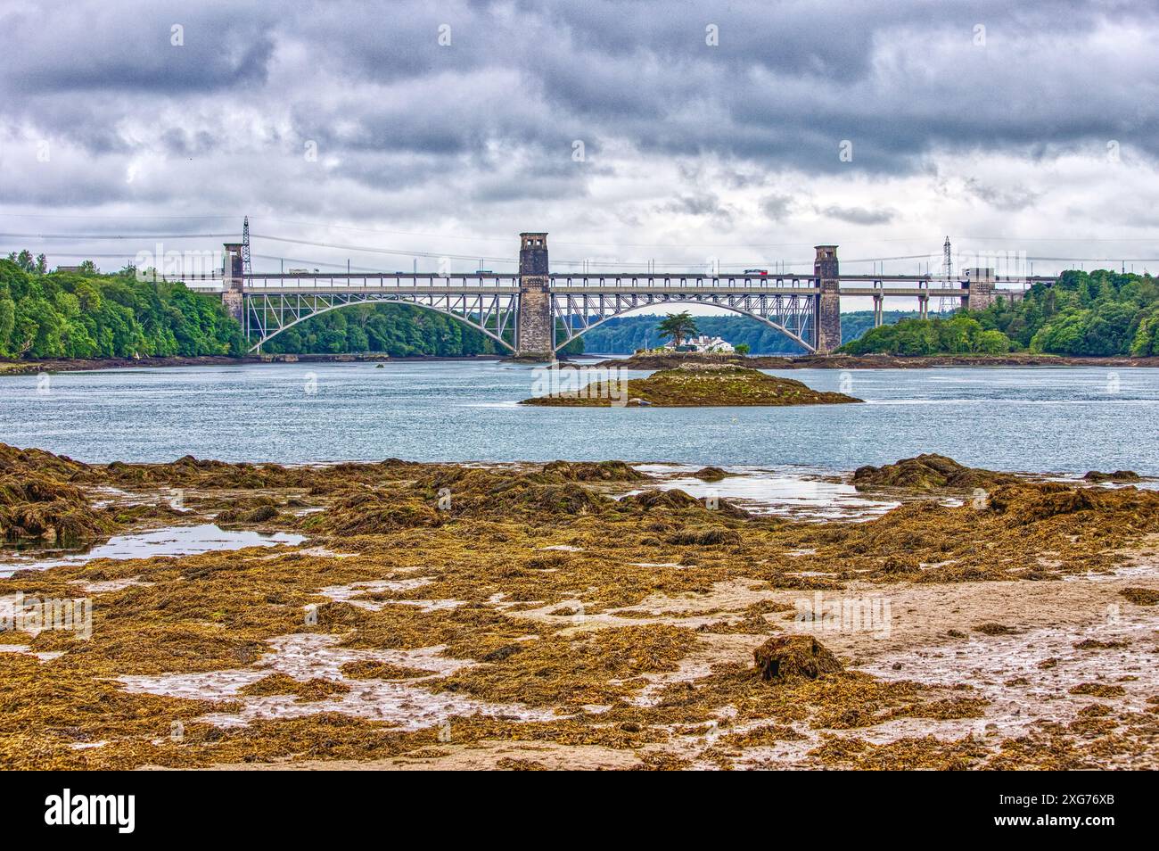 Britannia Road and Rail Bridge, Anglesey, pays de Galles du Nord, Royaume-Uni Banque D'Images