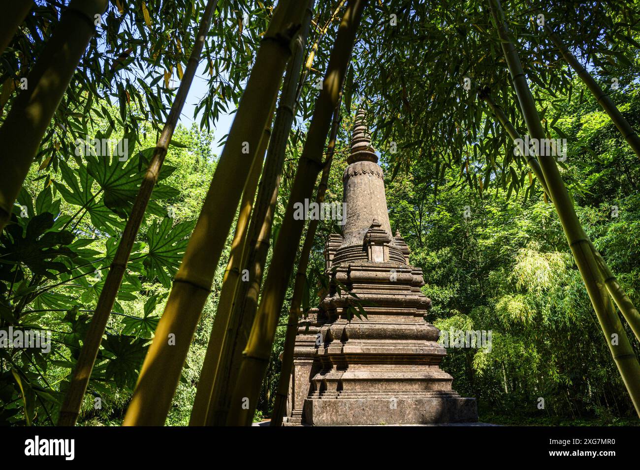 FRANCE. PARIS (75) (12E ARRONDISSEMENT) LE JARDIN AGRONOMIQUE TROPICAL RENÉ DUMONT (À L'EXTRÉMITÉ EST DU BOIS DE VINCENNES). LE STUPA (MONUMENT À LA Banque D'Images