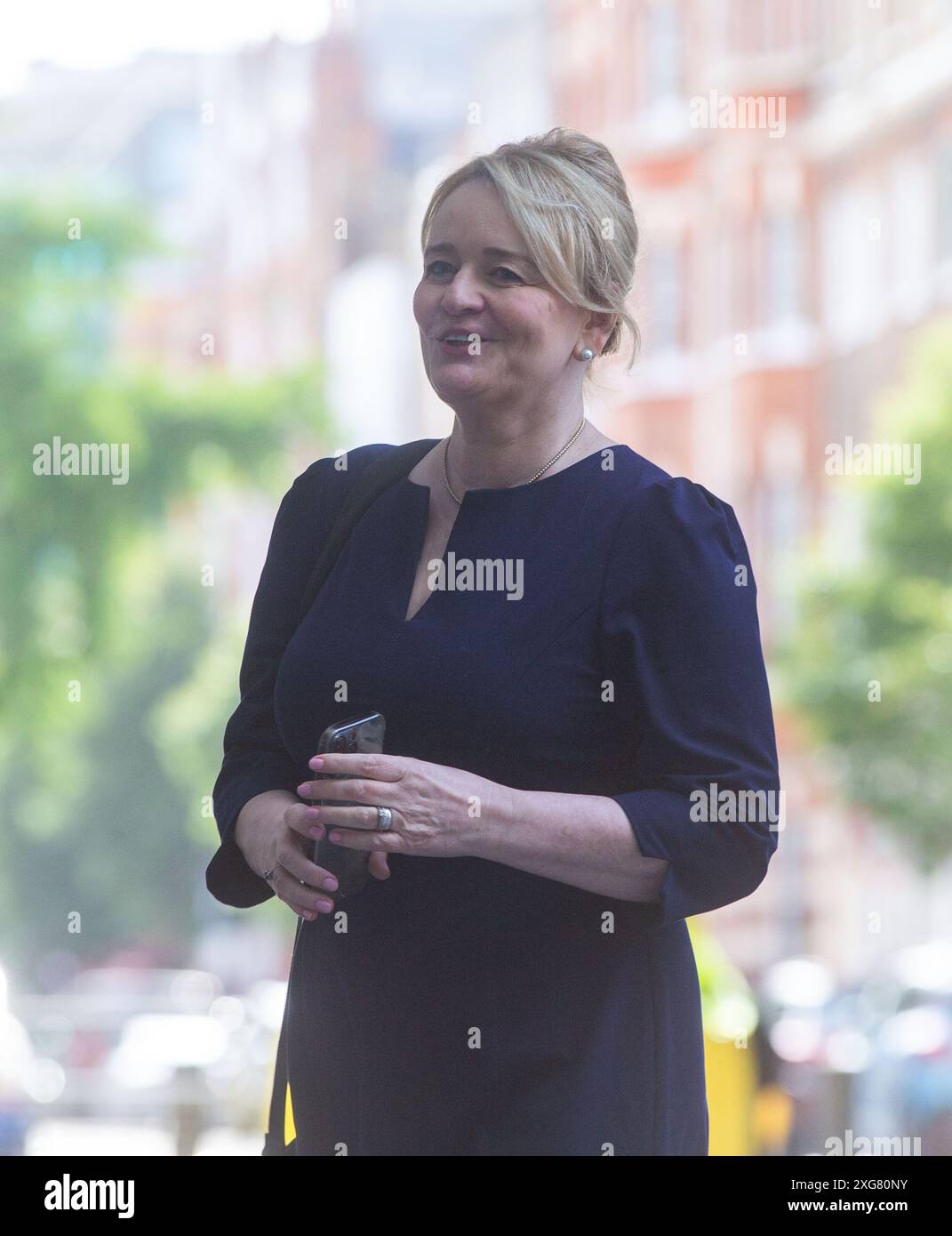 Londres, Angleterre, Royaume-Uni. 7 juillet 2024. La secrétaire générale de UNITE Union SHARON GRAHAM arrive à la BBC avant de se produire dimanche avec Laura Kuenssberg show. (Crédit image : © Tayfun Salci/ZUMA Press Wire) USAGE ÉDITORIAL SEULEMENT! Non destiné à UN USAGE commercial ! Crédit : ZUMA Press, Inc/Alamy Live News Banque D'Images