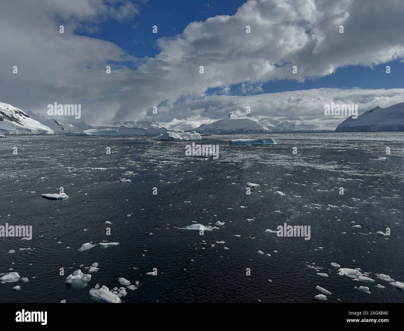 Vues autour de la pointe nord de l'île d'Anvers, péninsule antarctique. Banque D'Images