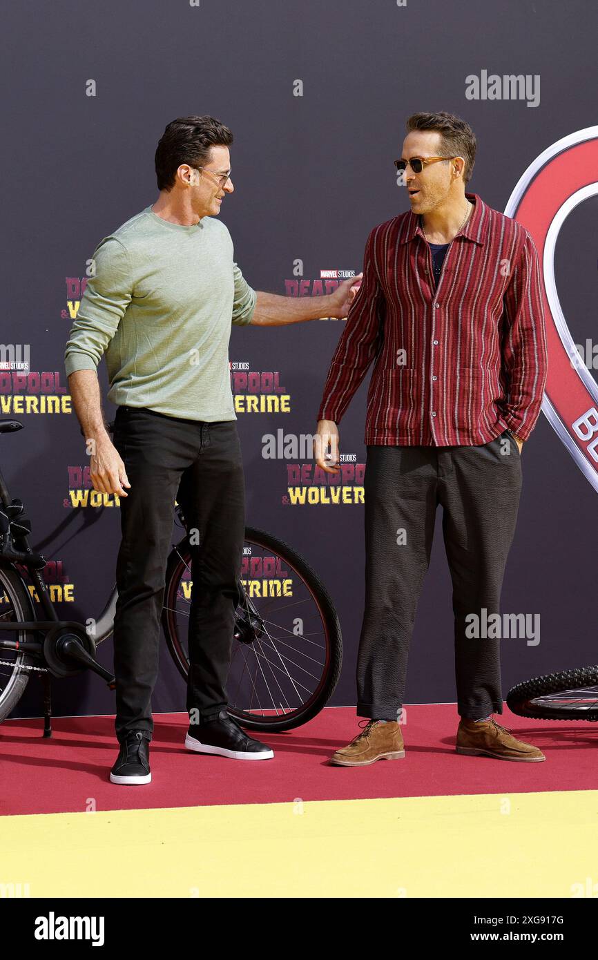 Hugh Jackman und Ryan Reynolds BEI der „Deadpool & Wolverine“ première du film AM 7.07.2024 à Berlin Banque D'Images