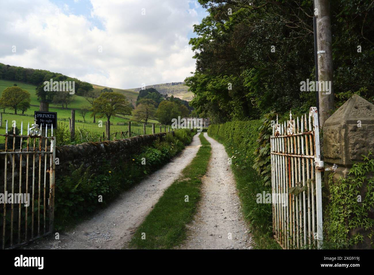 Route privée menant à Grindslow House dans Edale Derbyshire Angleterre Royaume-Uni, Peak District National Park Banque D'Images