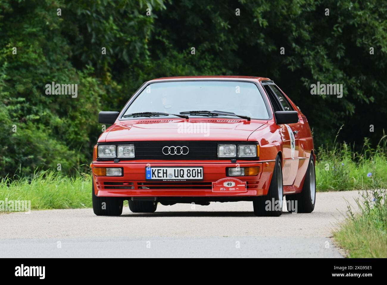 20. Regensburger Classic Rallye, Oldtimer-Rennen bzw Ausfahrt mit Start und Ziel in Regensburg, via Laaber, Beratzhausen, Lupburg, Steinmühle BEI Parsberg, Hexenagger, Kapflberg, Sinzing, Stadtamhof. Foto : Startnummer 49, Audi Quattro bzw Urquattro, Baujahr 1981 mit 200 PS *** 20 Regensburger Classic Rallye, course de voitures classiques avec départ et arrivée à Regensburg, via Laaber, Beratzhausen, Lupburg, Steinmühle près de Parsberg, Hexenagger, Kapflberg, Sinzing, Stadtamhof photo du numéro de départ 49, Audi Quattro ou Urquattro, construit en 1981 avec 200 ch Banque D'Images