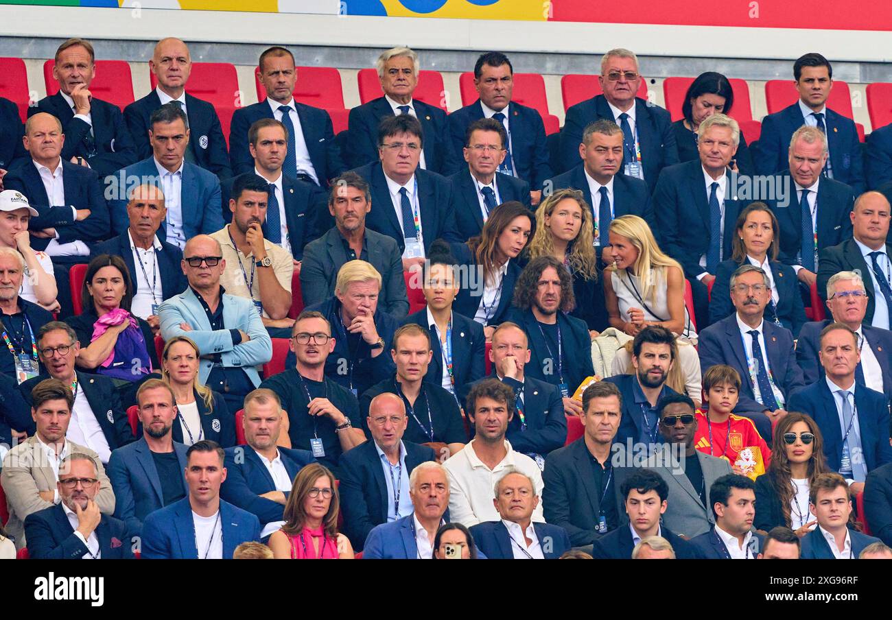 Hans-Joachim Watzke, Managing Director BVB , membre DFB-Präsidium, vice-président DFB, Bernd Neuendorf, président DFB Association allemande de football, Aleksander CEFERIN, UEFA Präsident, Karl Lauterbach, Bundesgesundheitsminister Olaf Scholz, Bundeskanzler Deutschland mit Ehefrau Britta Ernst Philipp LAHM ex Profi ex-DFB Kapitaen, Sami Khedira, Karlheinz Riedle, Andreas Rettig, DFB-Geschäftsführer Sport, Geschäftsführer der Deutschen Fußball Liga (DFL), Rudi Völler, Voeller (DFB Sportdirektor), Ehefrau Sabrina Oliver KAHN, ex PDG du FCB, ex Vorstandsvorsitzender der FC Bayern München AG, Celia SASI Banque D'Images