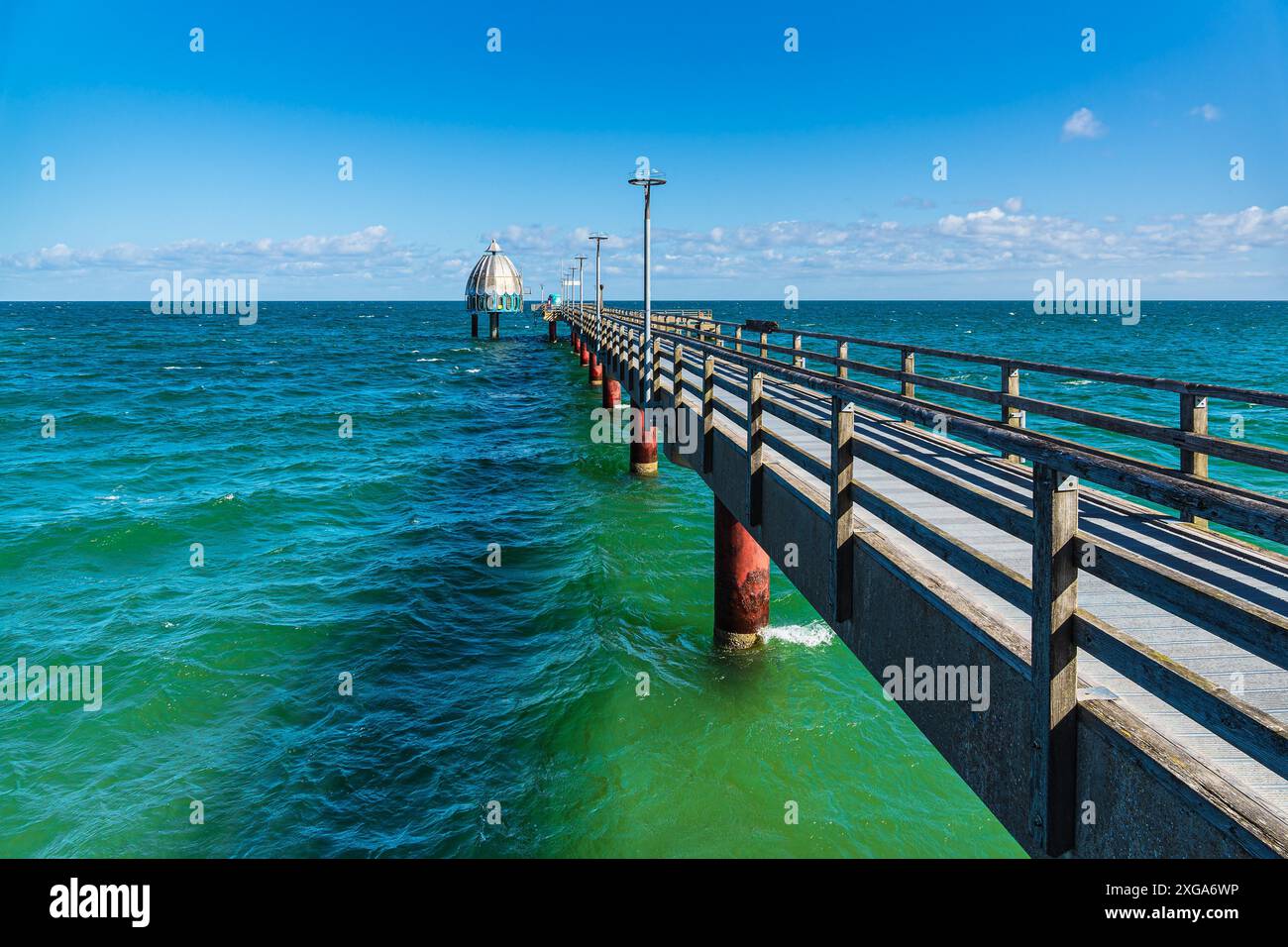 Jetée sur la côte de la mer Baltique à Zingst sur Fischland-Darss Banque D'Images