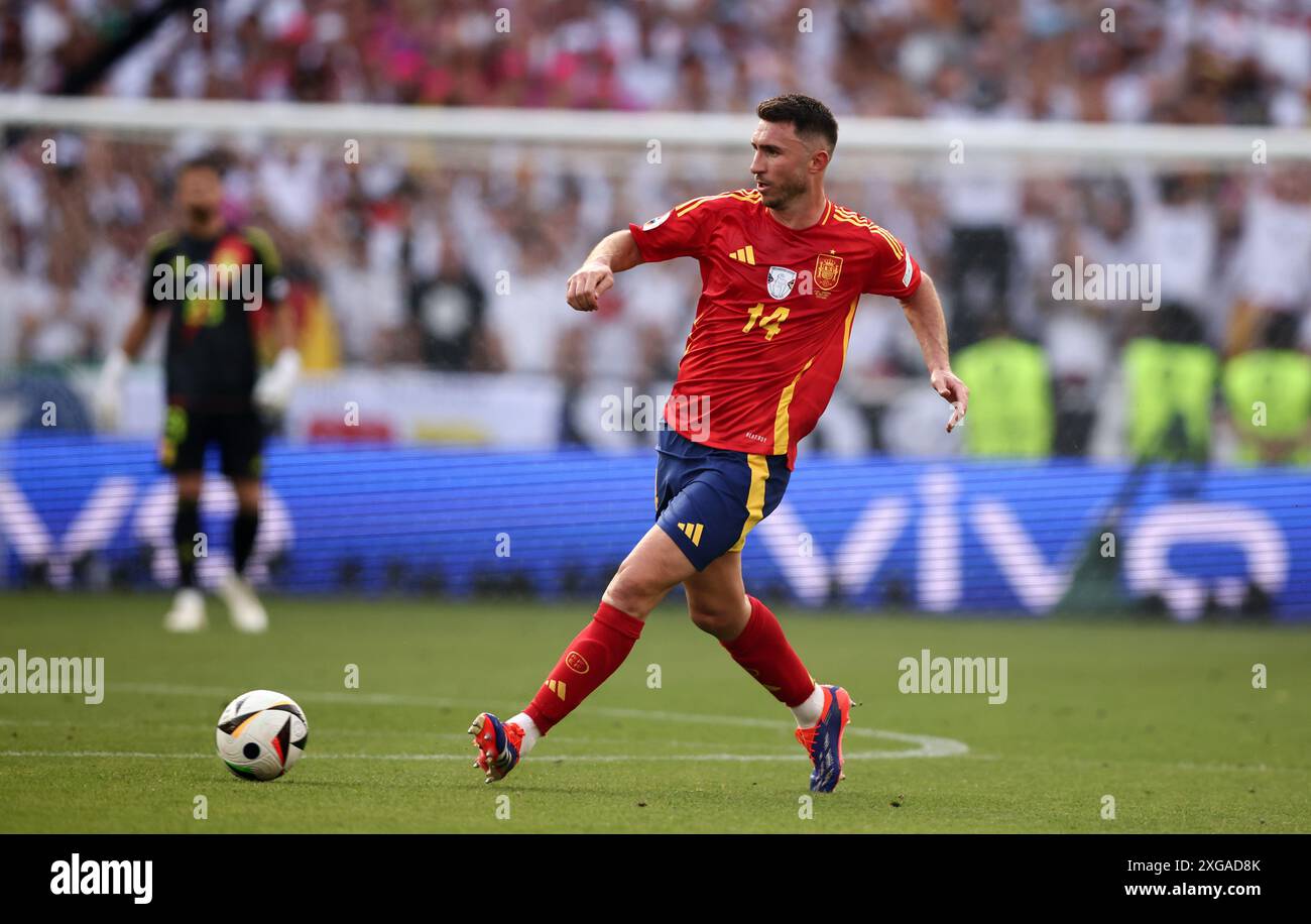 STUTTGART, ALLEMAGNE - 05 JUILLET : Aymeric Laporte, Espagnol, en action lors du match de quart de finale de l'UEFA EURO 2024 opposant l'Espagne et l'Allemagne à la Stuttgart Arena le 05 juillet 2024 à Stuttgart, Allemagne. © diebilderwelt / Alamy Stock Banque D'Images