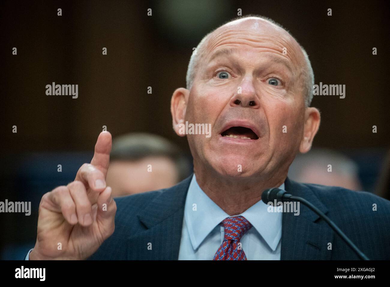 Photo du dossier - le PDG de Boeing, Dave Calhoun, comparaît devant une audience du Sénat sur la sécurité intérieure et les affaires gouvernementales - sous-comité des enquêtes pour examiner la culture de sécurité brisée de Boeing, en se concentrant sur le témoignage du PDG Dave Calhoun, dans l'immeuble des bureaux du Sénat Dirksen à Washington, DC, le mardi 18 juin 2024. Boeing a accepté de plaider coupable à une accusation de complot pour fraude criminelle visant à résoudre une enquête liée à deux accidents mortels de 737 MAX, a déclaré un responsable du ministère de la Justice américain. Le plaidoyer, qui doit être approuvé par un juge fédéral, marquerait le fabricant de l'avion comme un criminel condamné et Banque D'Images