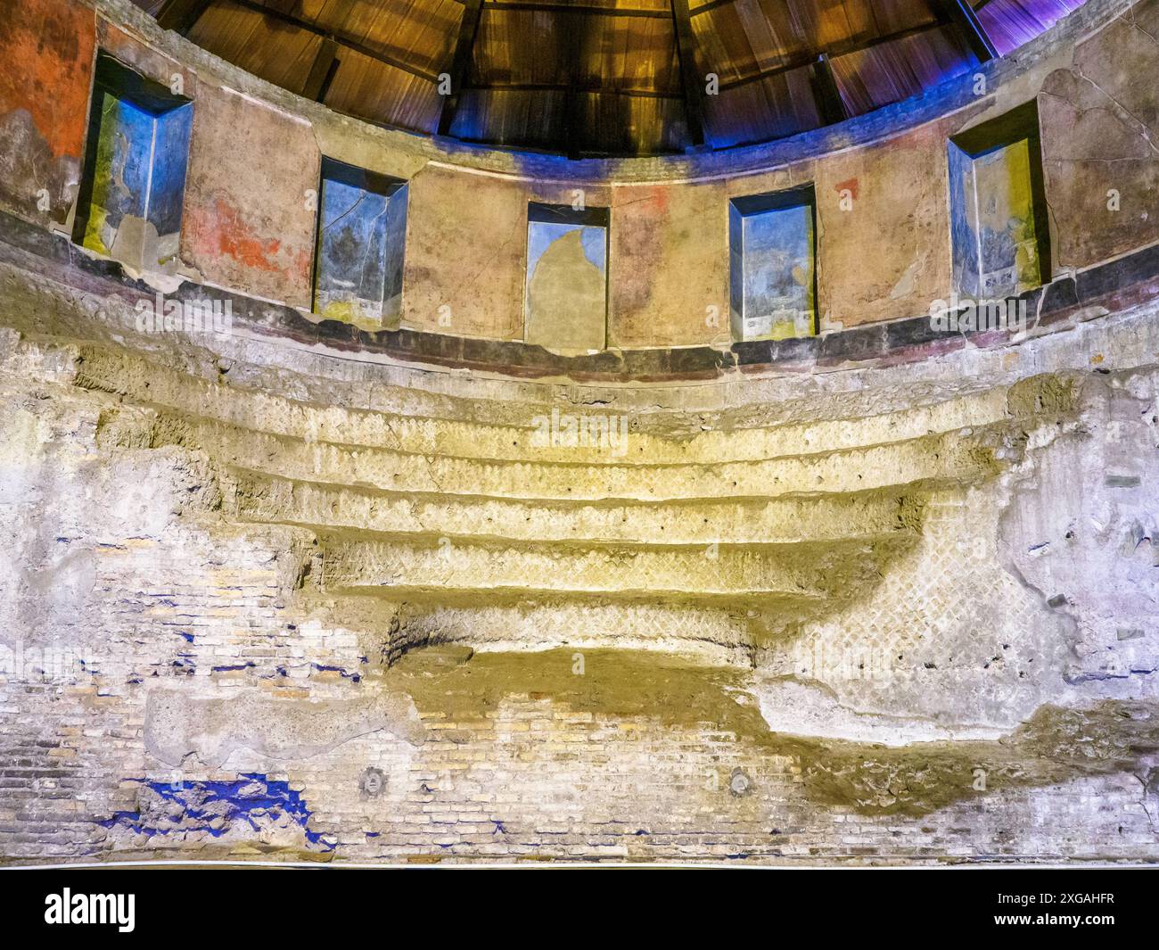 Auditorium di Mecenate salle semi-souterraine décorée de fresques, le seul vestige du complexe architectural appartenant à Maecenas - quartier Esquilino, Rome, Italie Banque D'Images
