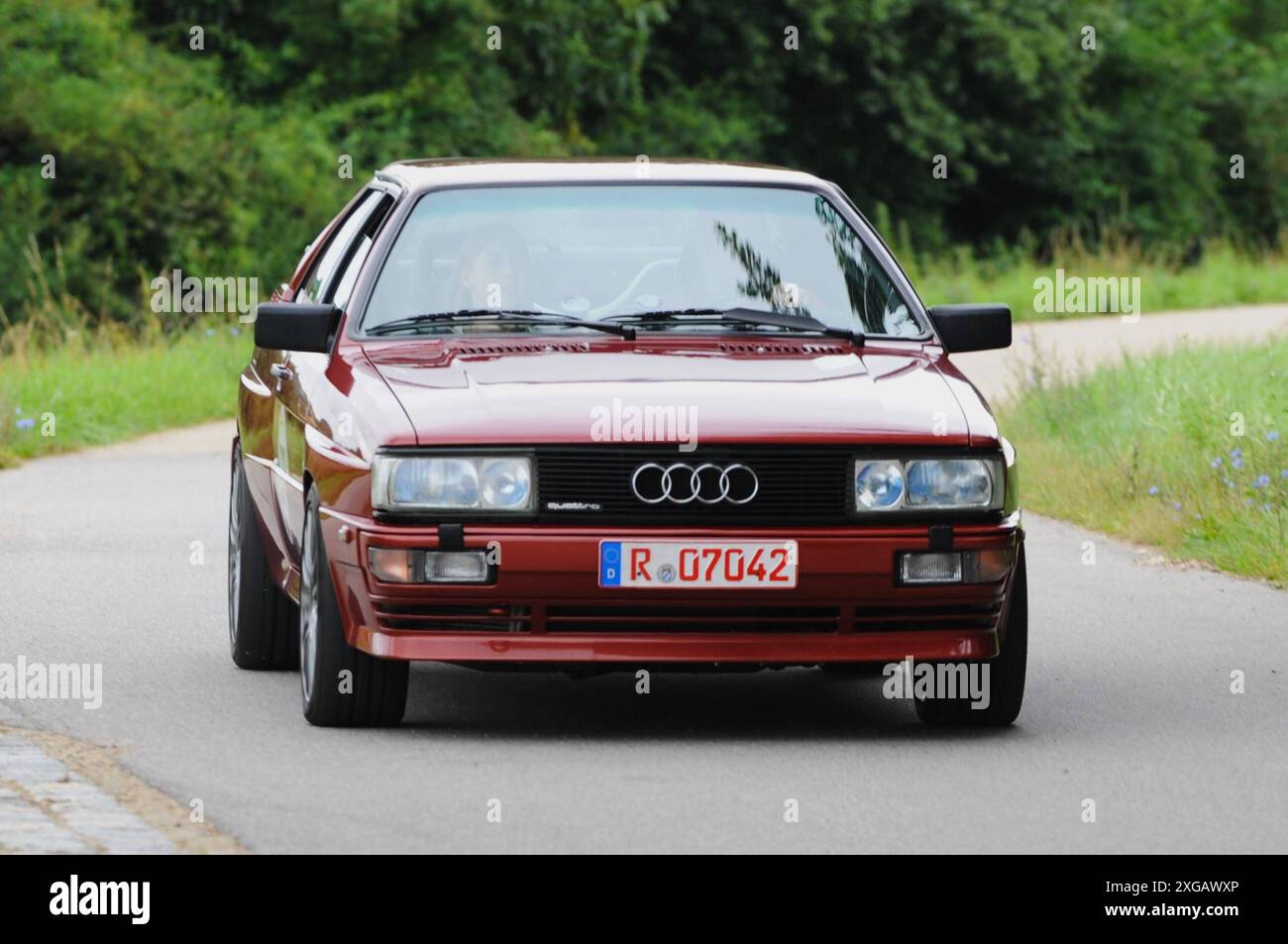 20. Regensburger Classic Rallye, Oldtimer-Rennen bzw Ausfahrt mit Start und Ziel in Regensburg, via Laaber, Beratzhausen, Lupburg, Steinmühle BEI Parsberg, Hexenagger, Kapflberg, Sinzing, Stadtamhof. Foto : Startnummer 73, Audi Quattro bzw Urquattro, Baujahr 1985 mit 200 PS *** 20 Regensburger Classic Rallye, course de voitures classiques avec départ et arrivée à Regensburg, via Laaber, Beratzhausen, Lupburg, Steinmühle près de Parsberg, Hexenagger, Kapflberg, Sinzing, Stadtamhof photo du numéro de départ 73, Audi Quattro ou Urquattro, construit en 1985 avec 200 ch Banque D'Images