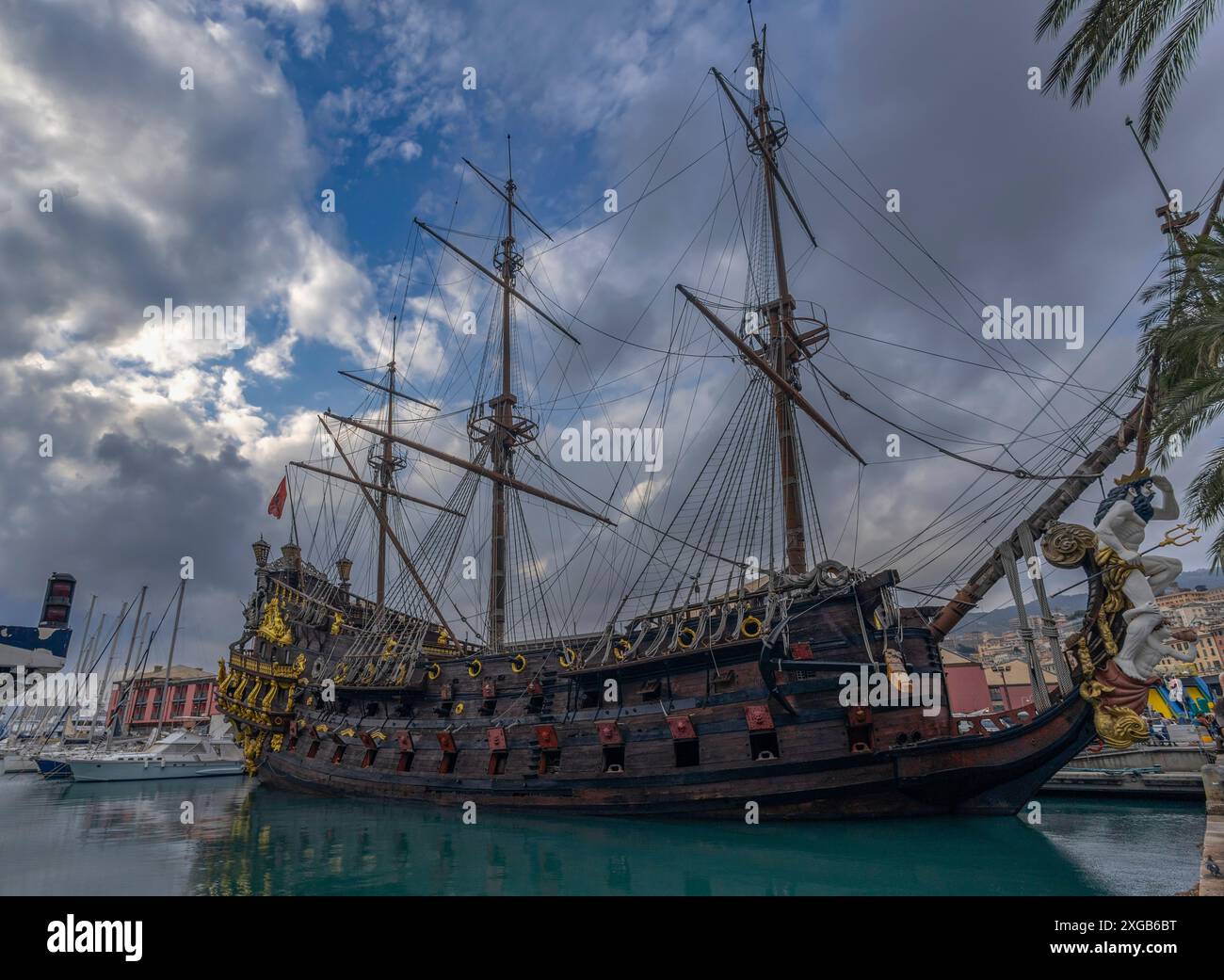 GÊNES, ITALIE, 14 OCTOBRE 2023 - le navire Neptune, attraction touristique importante, amarré dans l'ancien port de Gênes, en Italie Banque D'Images