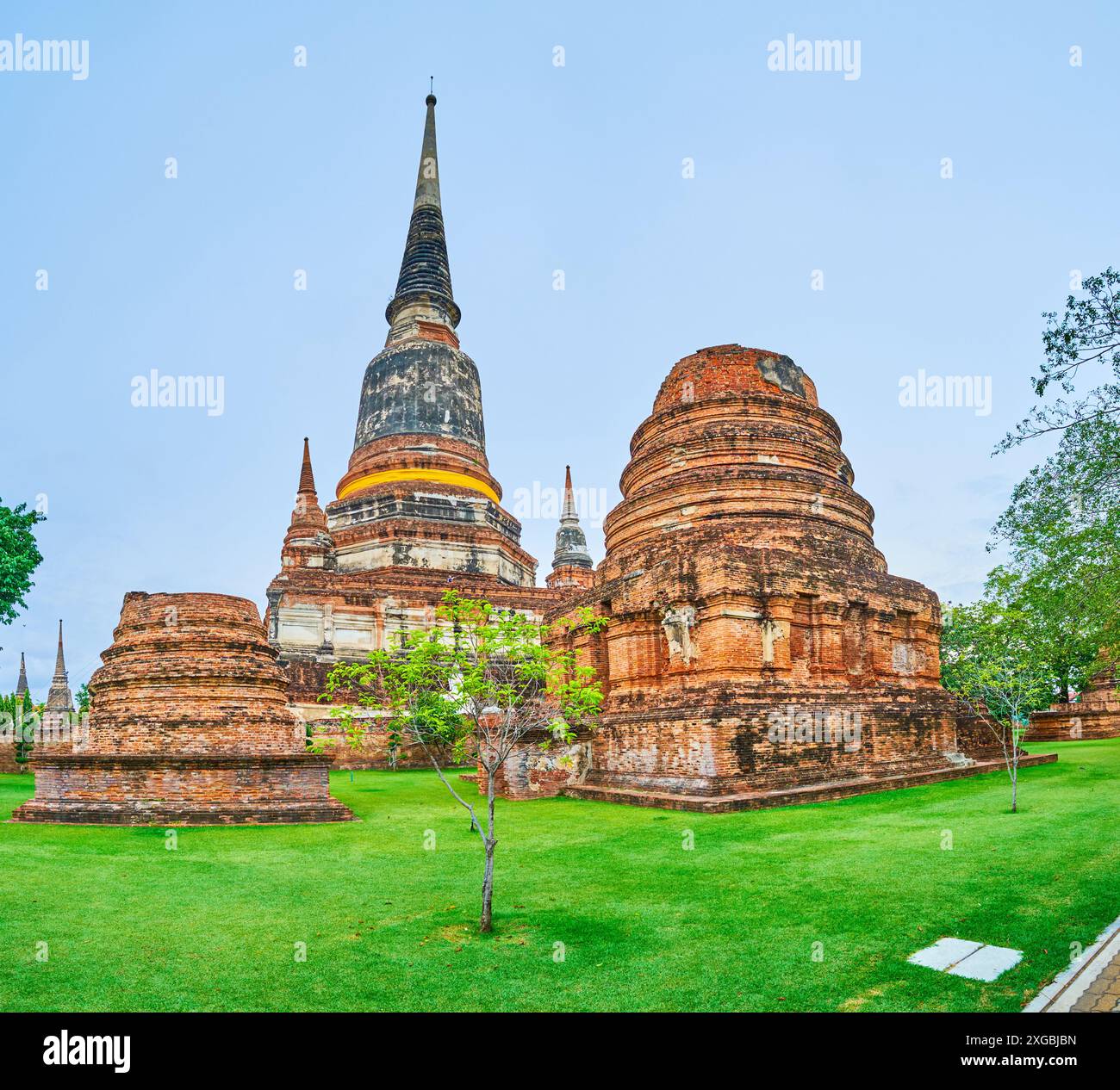 Ancien chedis conservé dans le temple Wat Yai Chai Mongkhon, Ayutthaya, Thaïlande Banque D'Images