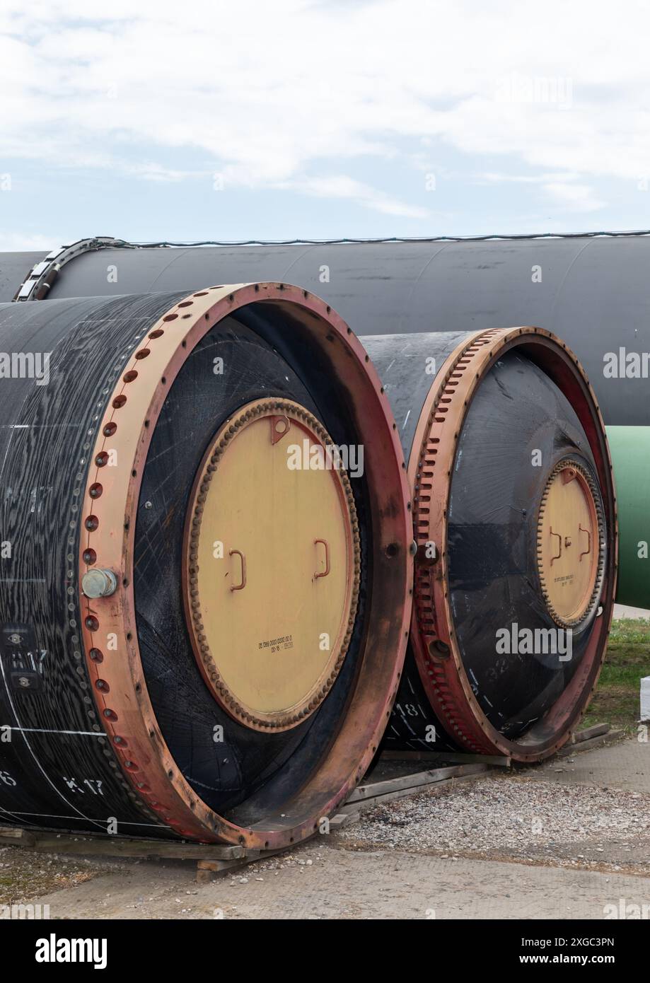 Un fragment de missile balistique intercontinental est vu dans le musée des forces de missiles stratégiques après la dissolution de l'Union soviétique, l'Ukraine détenait environ un tiers de l'arsenal nucléaire soviétique, le troisième plus grand au monde à l'époque, ainsi que des moyens importants de sa conception et de sa production. En 1994, l'Ukraine a accepté de détruire ces armes et d'adhérer au Traité sur la non-prolifération des armes nucléaires (TNP). L'un des anciens postes de commandement unifié a été converti en Musée des forces de missiles stratégiques et fait maintenant partie du Musée national d'histoire militaire de Kiev. Le musée reprep Banque D'Images