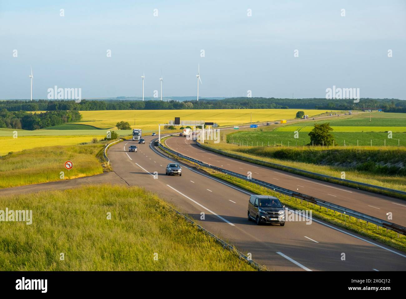 France, Yonne, autoroute A6 jusqu'à Avallon Banque D'Images