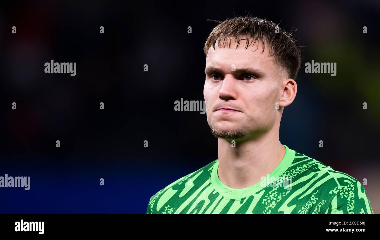 Berlin, Allemagne. 6 juillet 2024. Bart Verbruggen, des pays-Bas, regarde le match de football en quart de finale de l'UEFA EURO 2024 entre les pays-Bas et Turkiye. Crédit : Nicolò Campo/Alamy Live News Banque D'Images