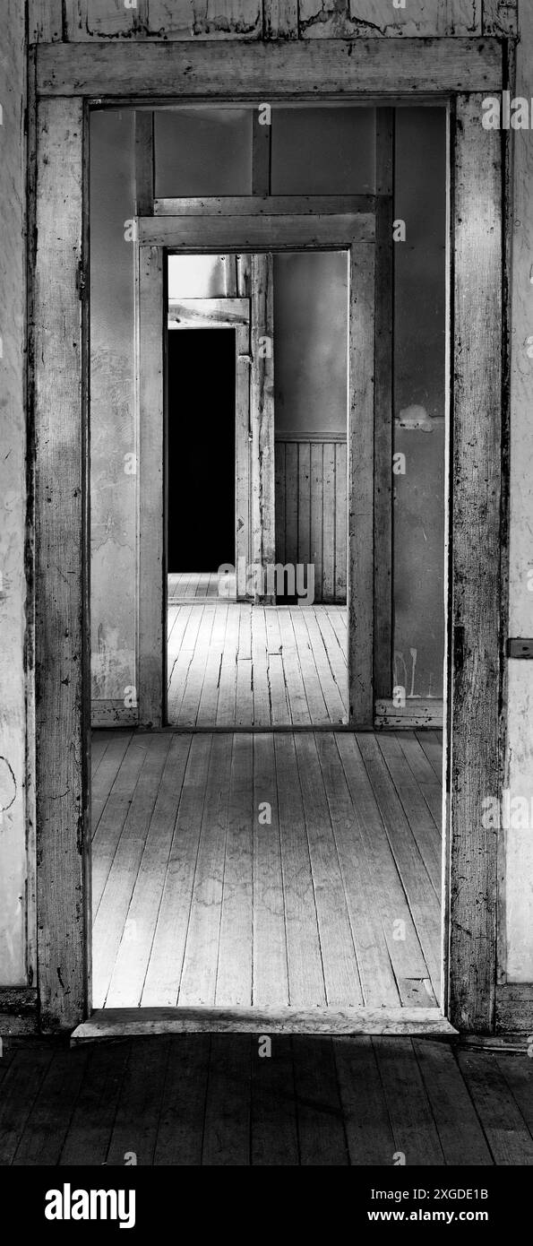 MT00031-00-BW..MONTANA - portes du parc national Bannack. Bannack est une ville préservée de la ruée vers l'or des années 1860 Banque D'Images