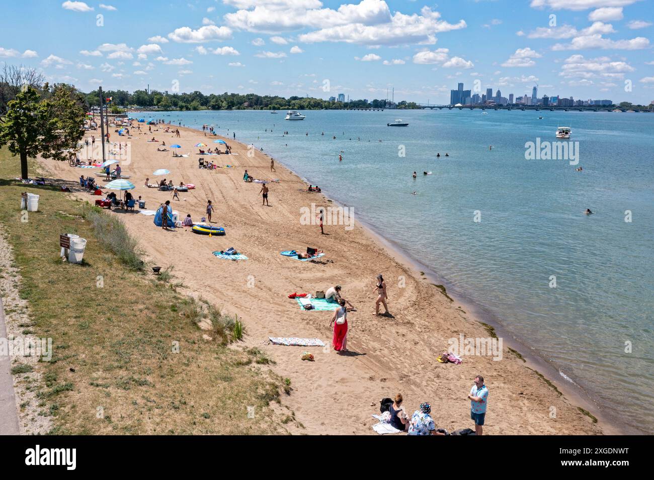 Detroit, Michigan - la plage de belle Isle, un parc d'état insulaire dans la rivière Detroit. Banque D'Images