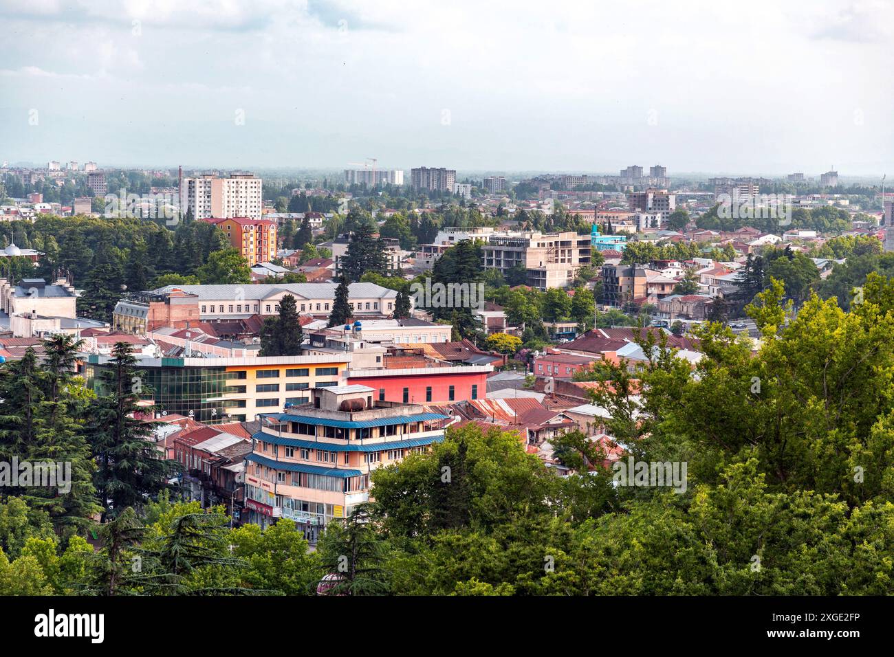 Kutaisi, Géorgie - 15 juin 2024 : vue panoramique aérienne de la ville de Kutaisi, région d'Imereti en Géorgie. Banque D'Images
